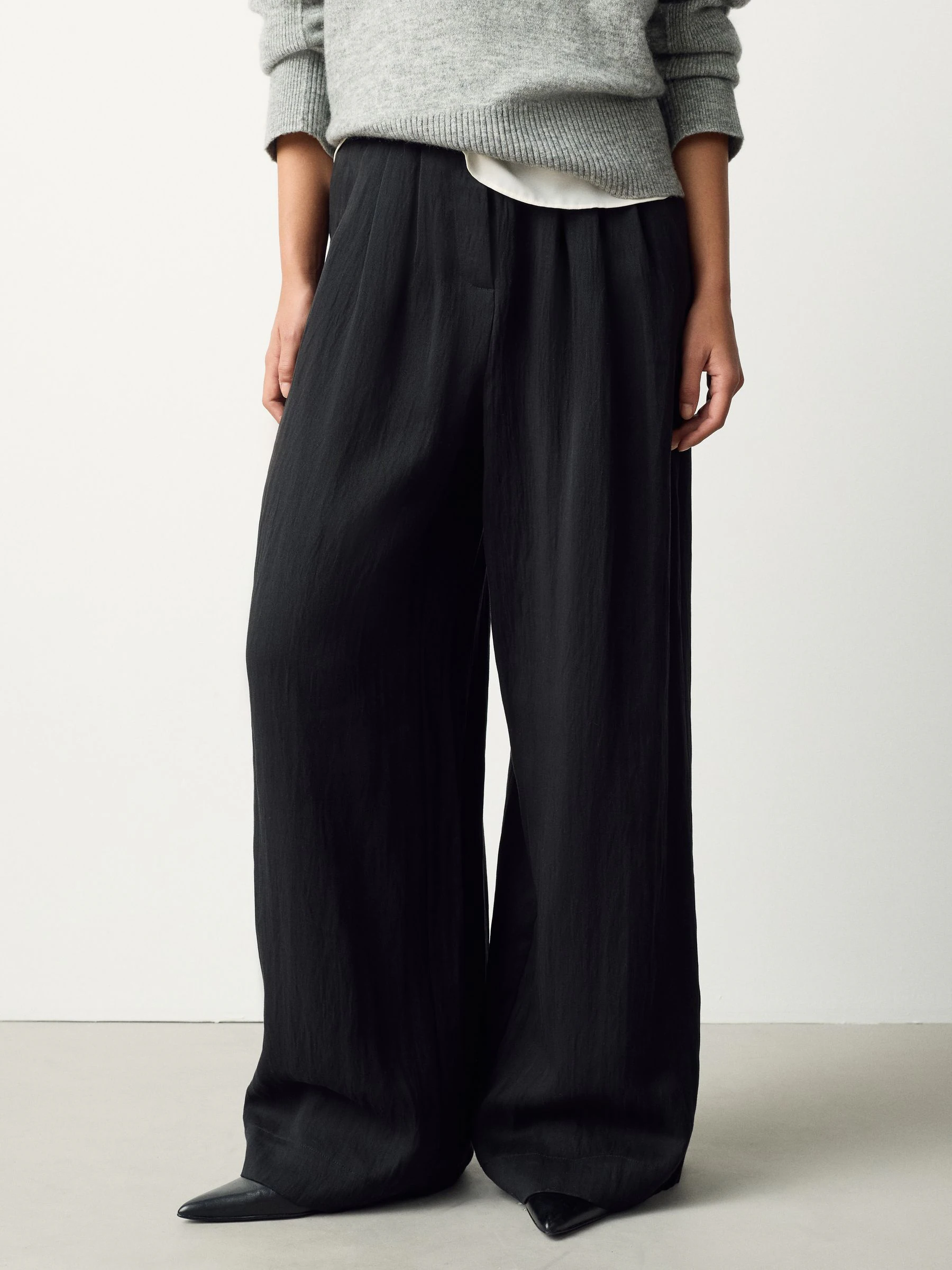 Black Superwide Pleated Trousers