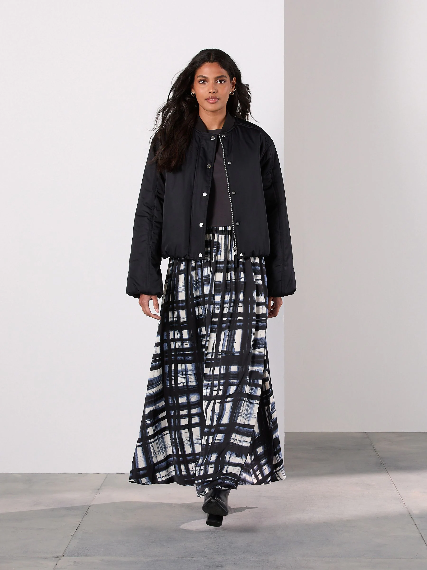 Cream/Navy Check Satin Pleated Maxi Skirt