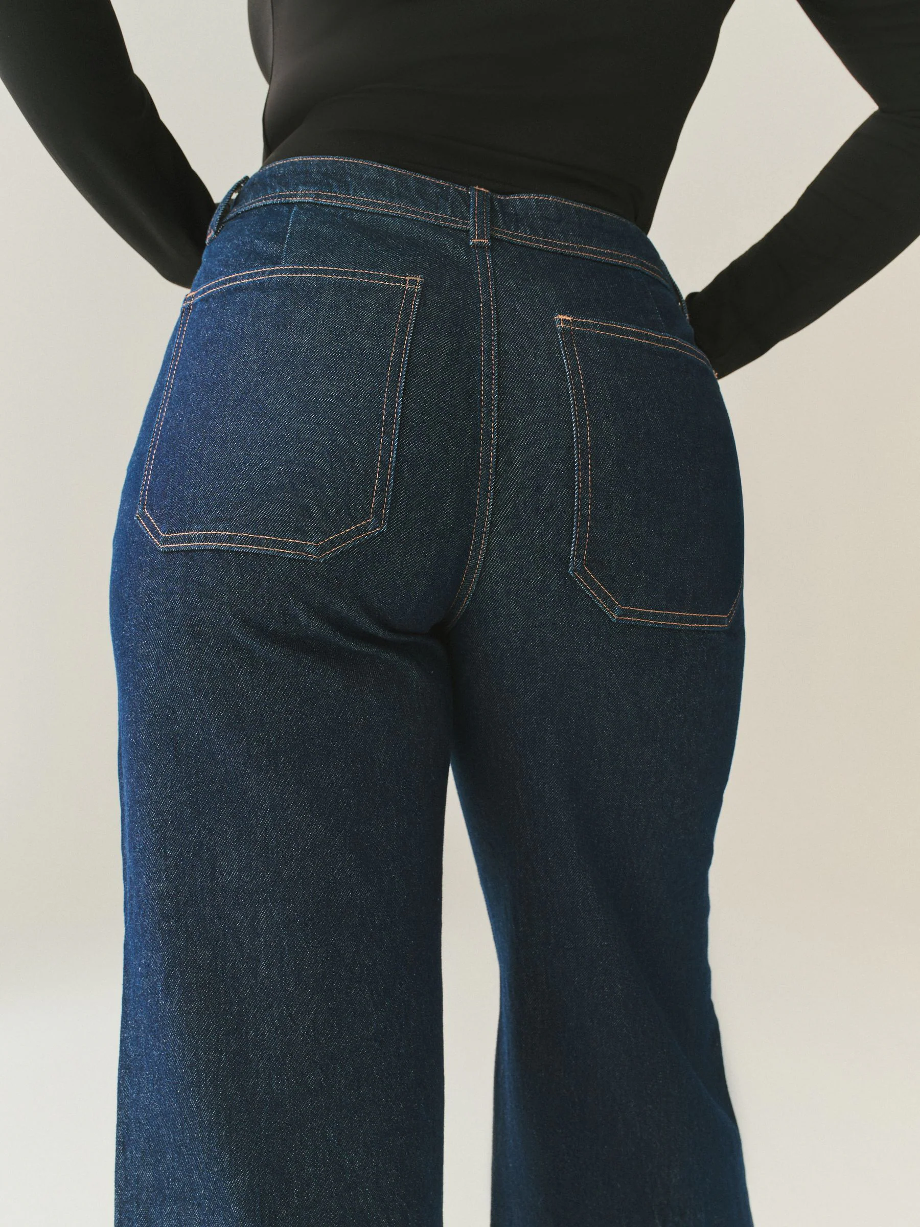 Rinse Blue Hourglass Cropped Patch Pocket Jeans