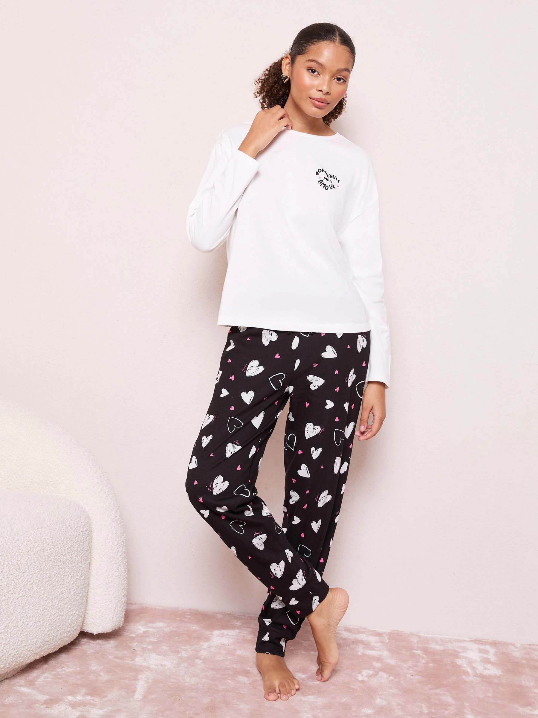Friends Like These Black/White Bonne Nuit Heart Long Sleeve Pyjamas