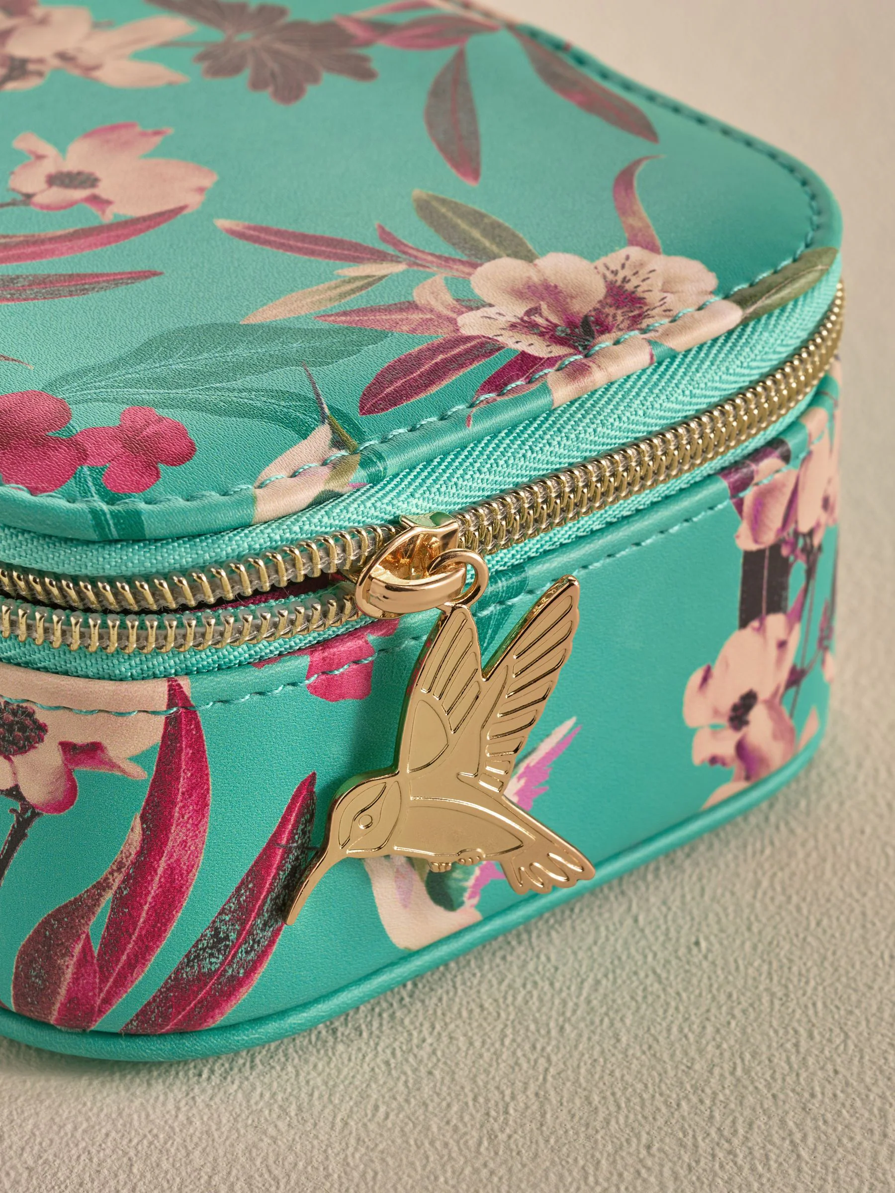Paradise Travel Jewellery Box