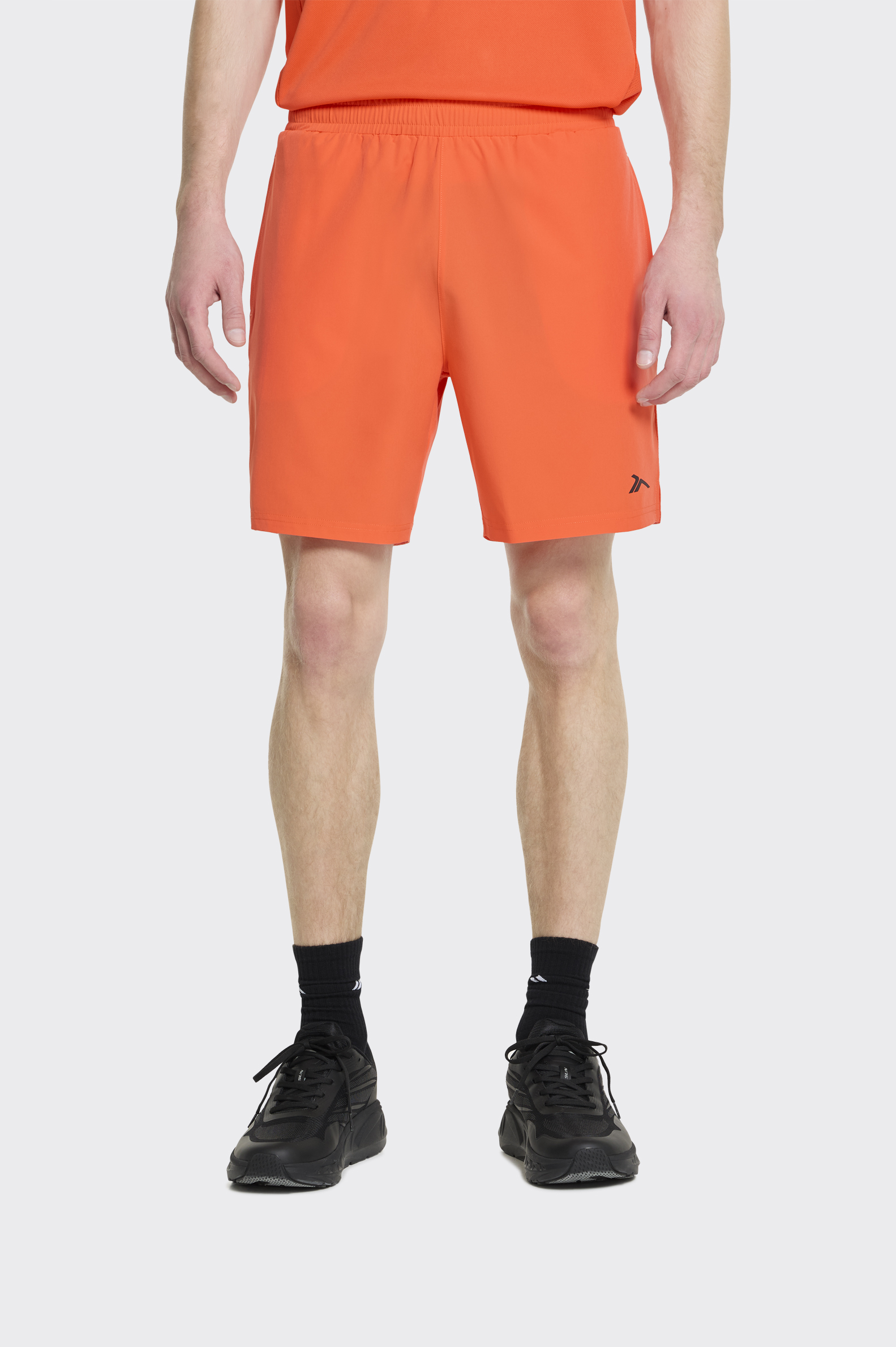 Short Essentials Tenth Solny 7