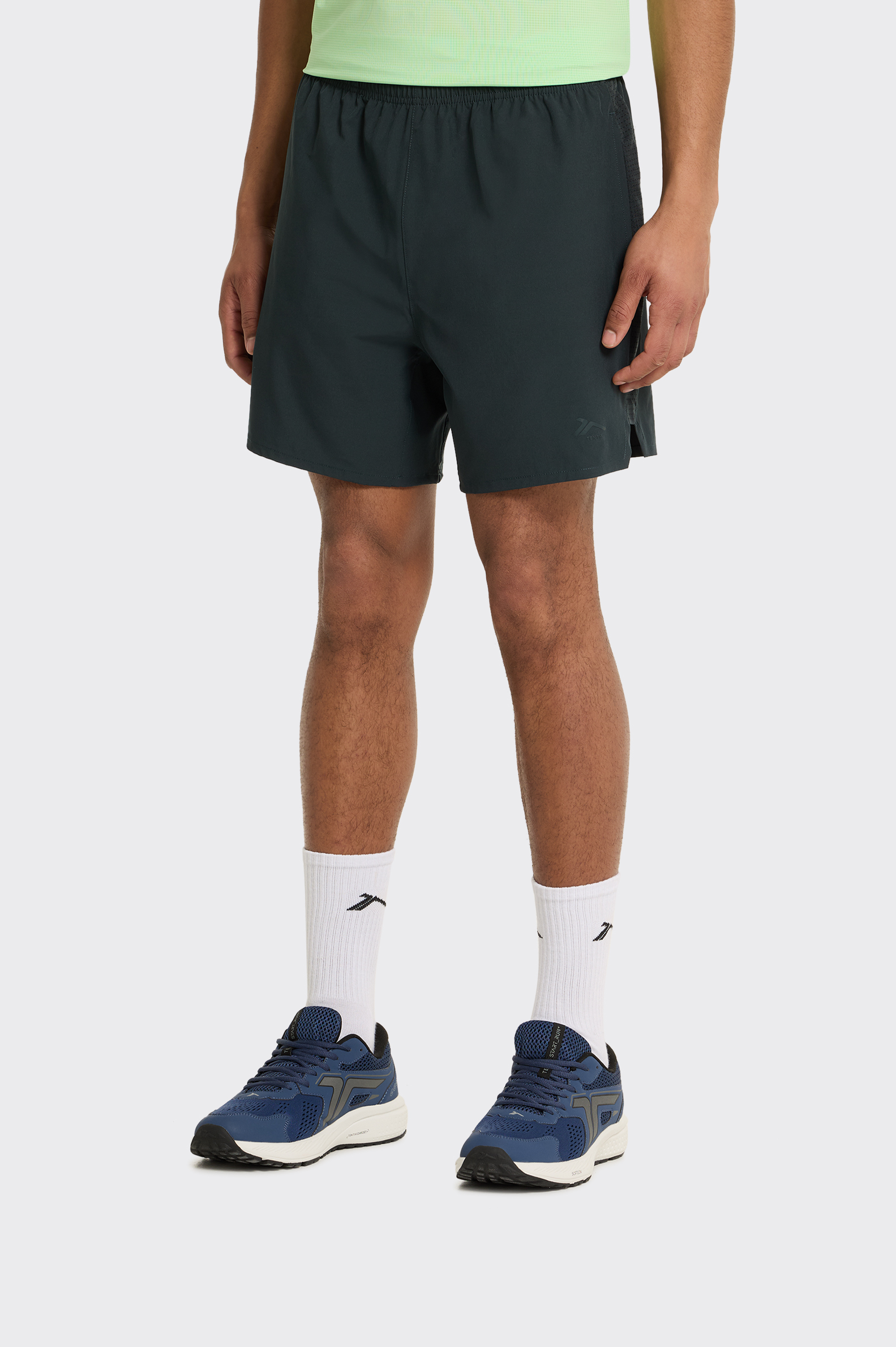 Short Outlet Tenth Esp Out. Short Téc Hombre