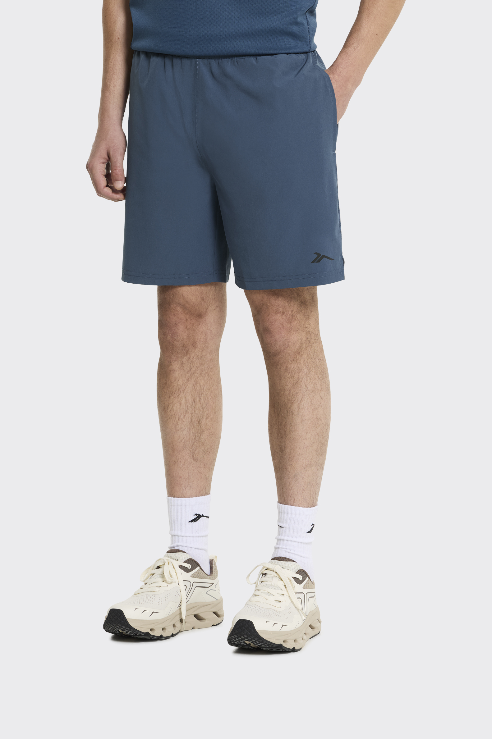 Short Essentials Tenth Solny 7