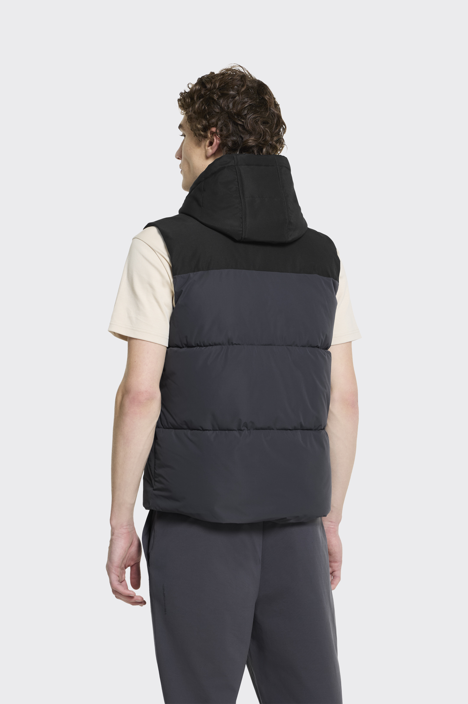 Chaleco Outwear Tenth Capucha Ripstop Hombre