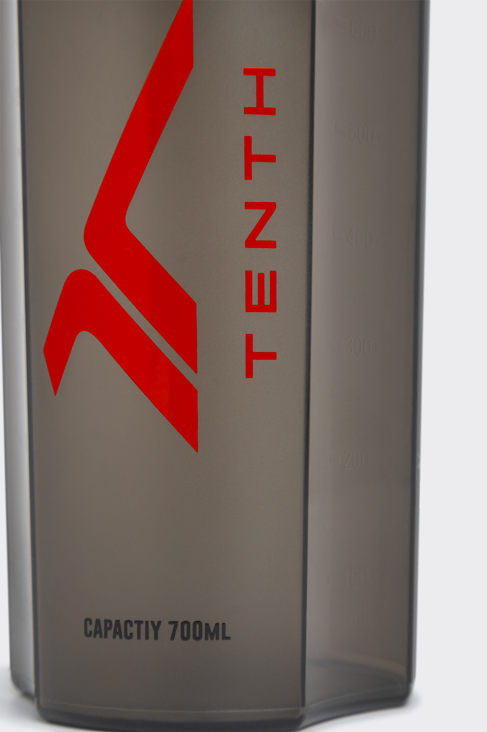 Botella Deportiva Training Tenth Shaker 700ml