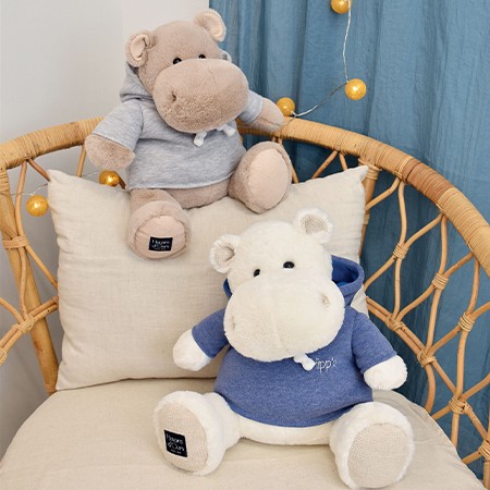 Peluche Hippopotame Blanc avec sweat Bleu Jeans - 45 cm