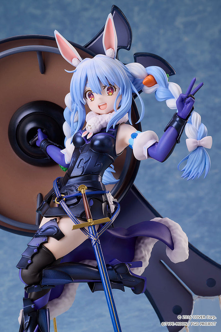 Usada Pekora × Mash Kyrielight Collaboration 1/7 Scale Figure