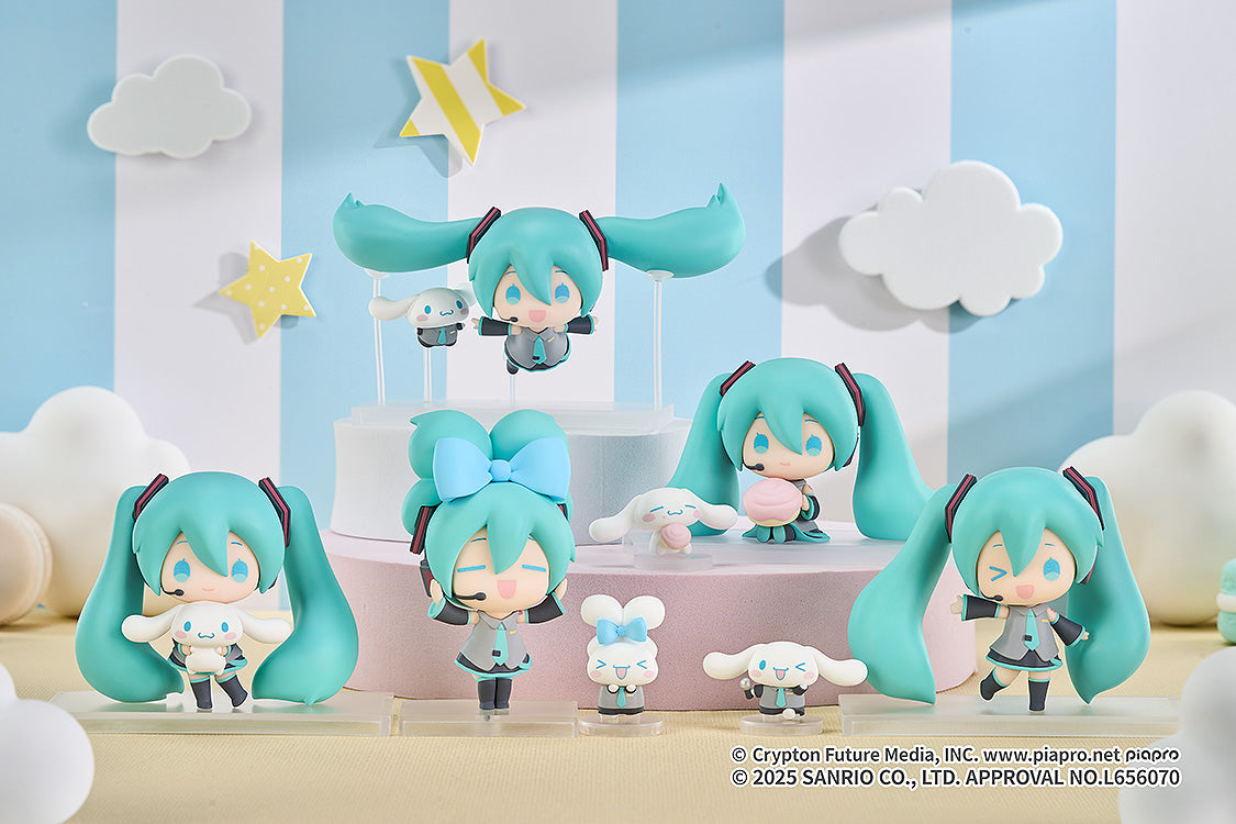 Collectible Figure Hatsune Miku x Cinnamoroll (Boxset)