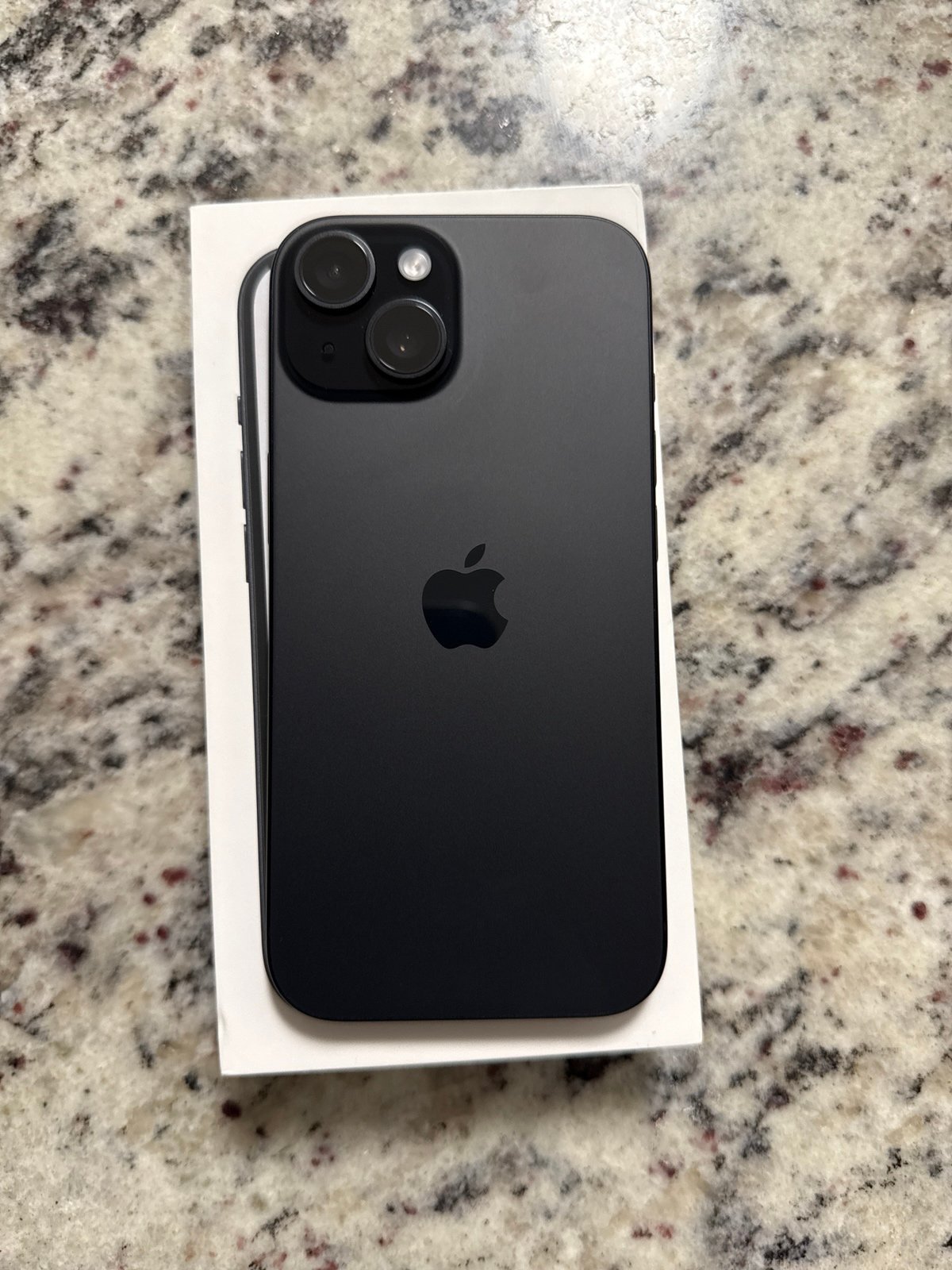 iPhone 15  - 128GB - Unlocked - Very Good Condition 6S32