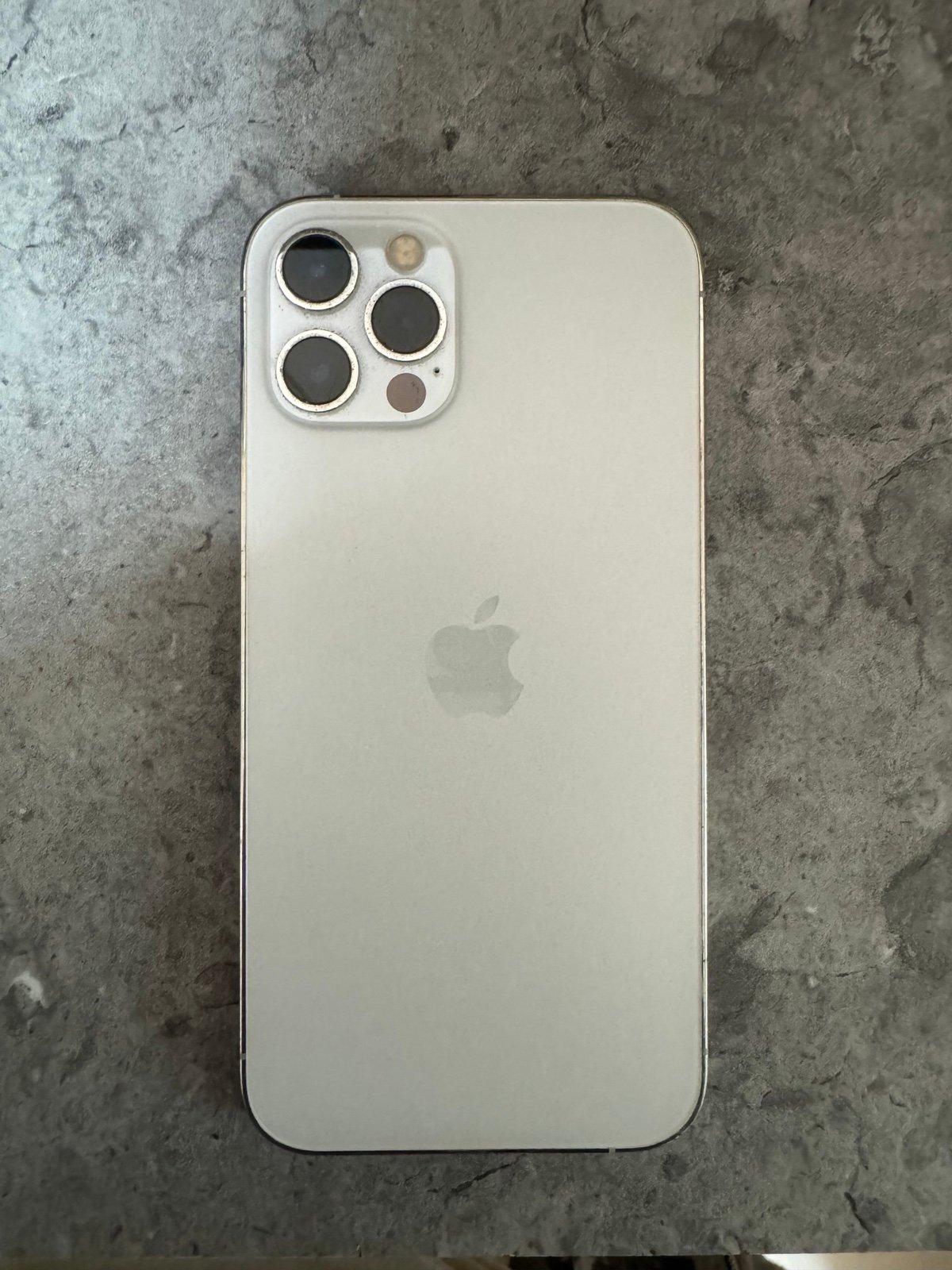 iPhone 12 Pro unlocked 128 gb 5U91