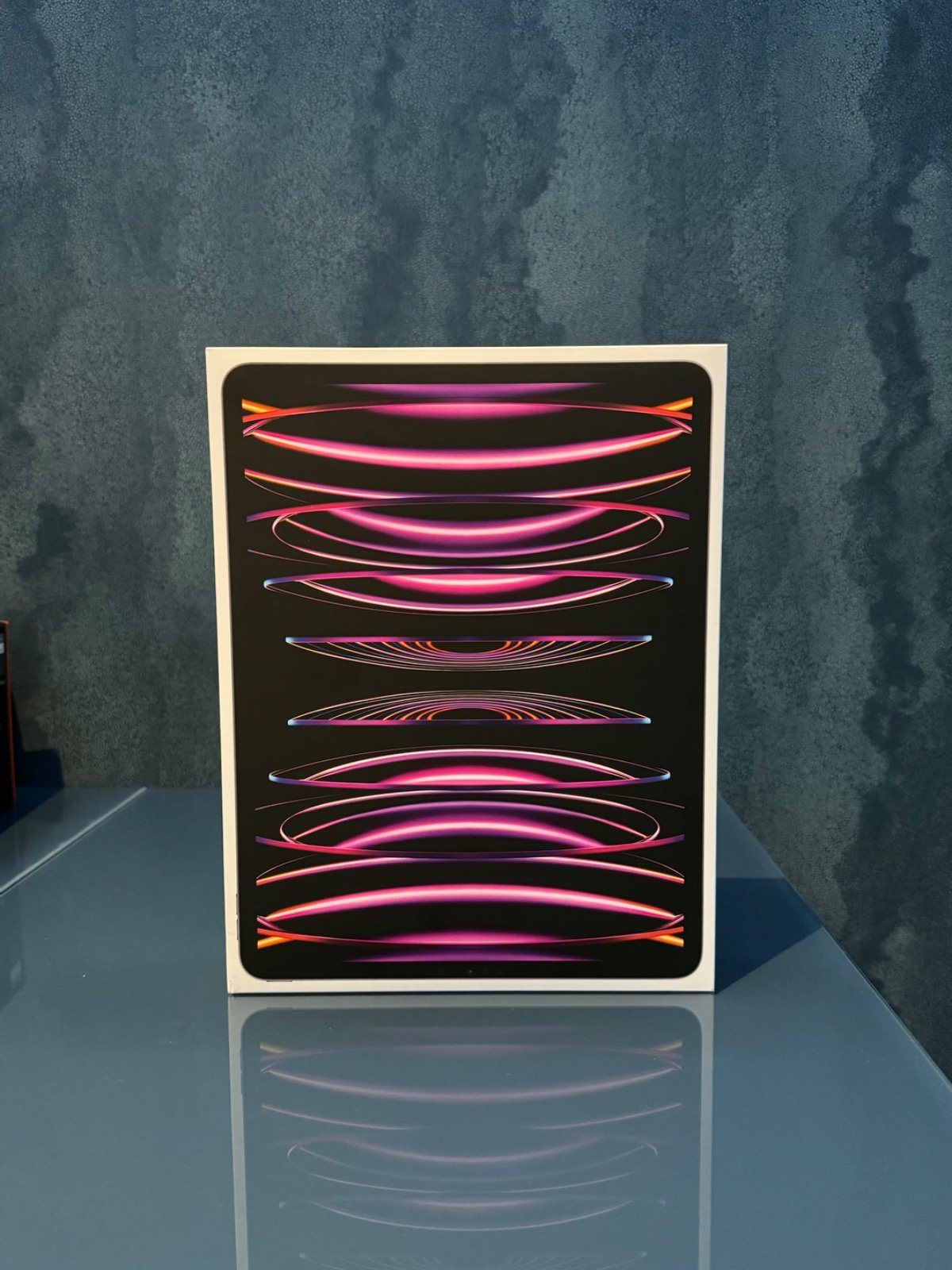 SEALED iPad Pro 12.9in (6th Gen) Wifi 512GB 8C91