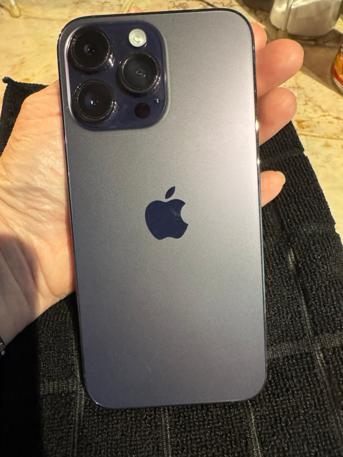 Apple iPhone 14 Pro Max 3M17