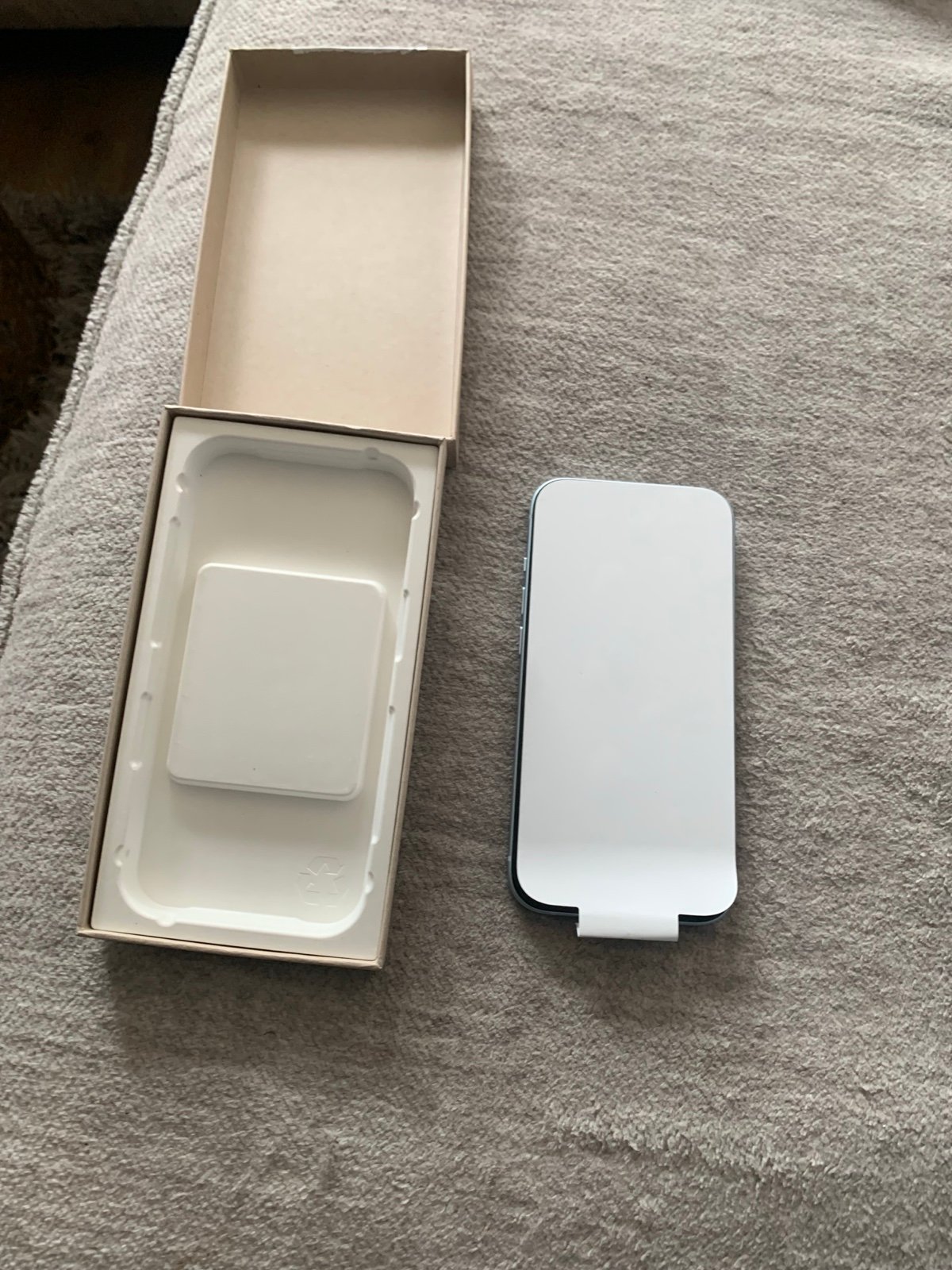 Apple iPhone 15 2J39