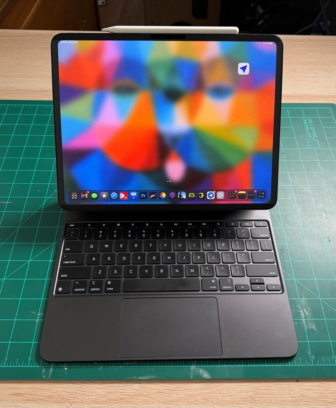 iPad Pro 13” (M4) + Magic Keyboard!! 7L31