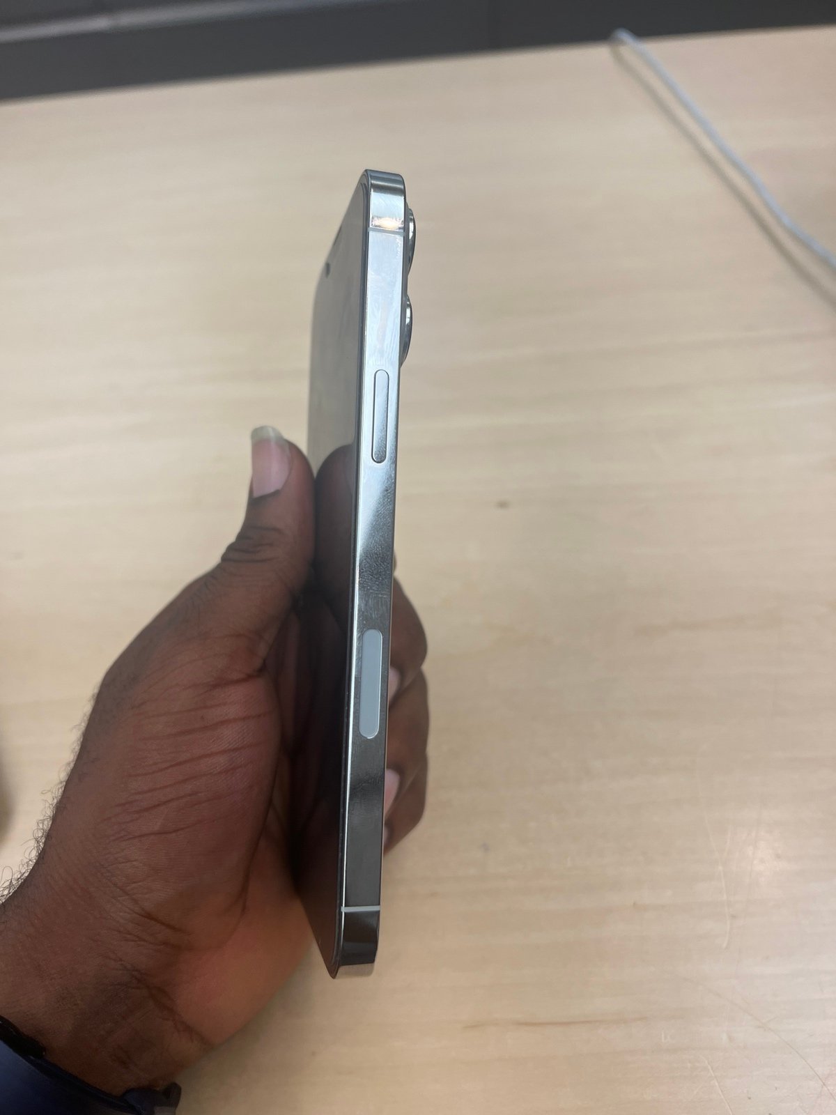 iphone13 pro max phone unlocked 2O62