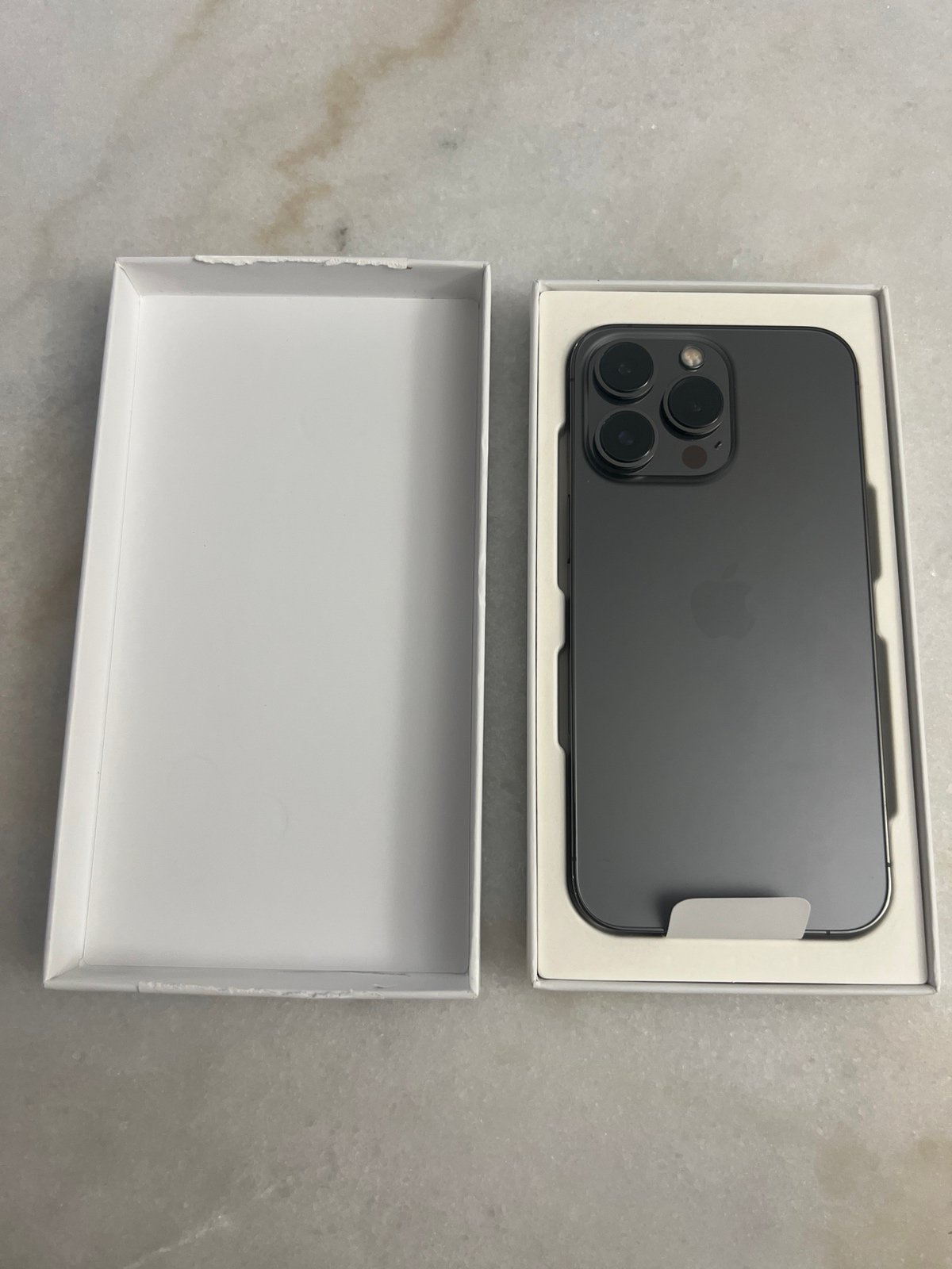 (NEW) Apple iPhone 13 Pro 128 GB in Graphite 8L87