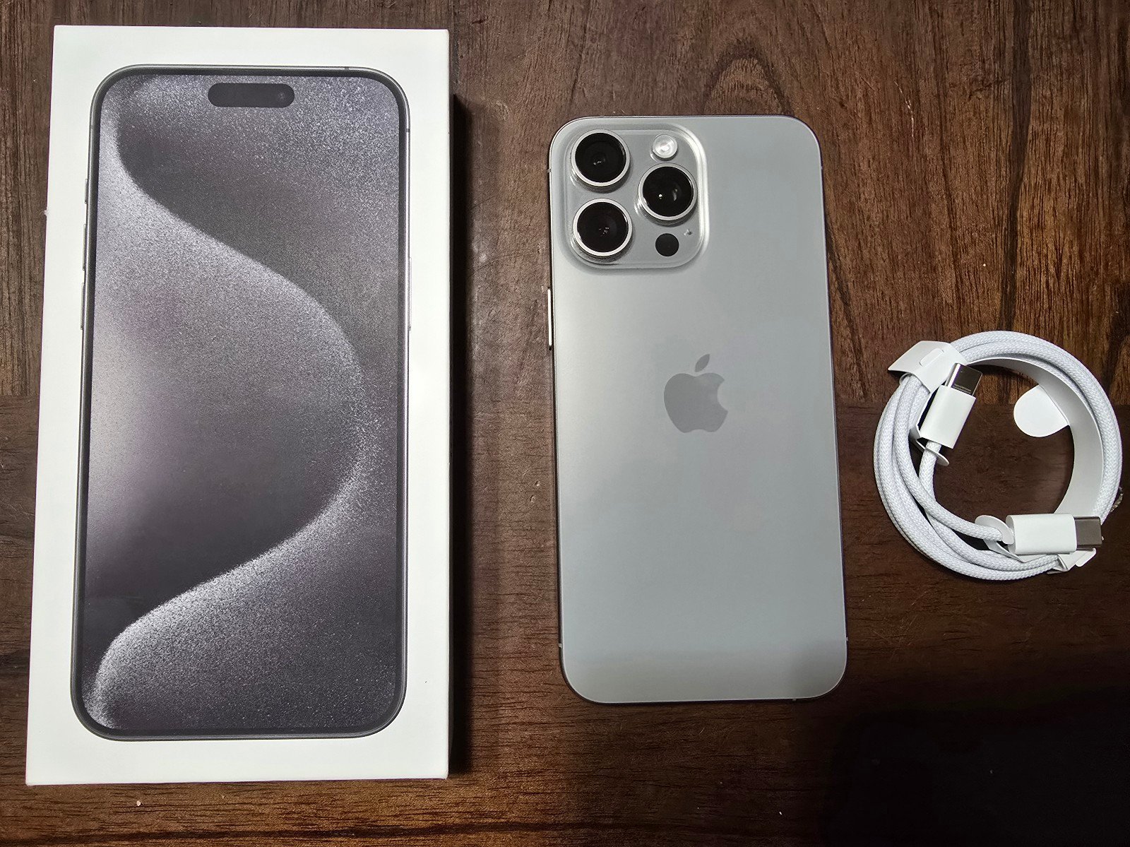 Apple iphone 15 pro max 2H76