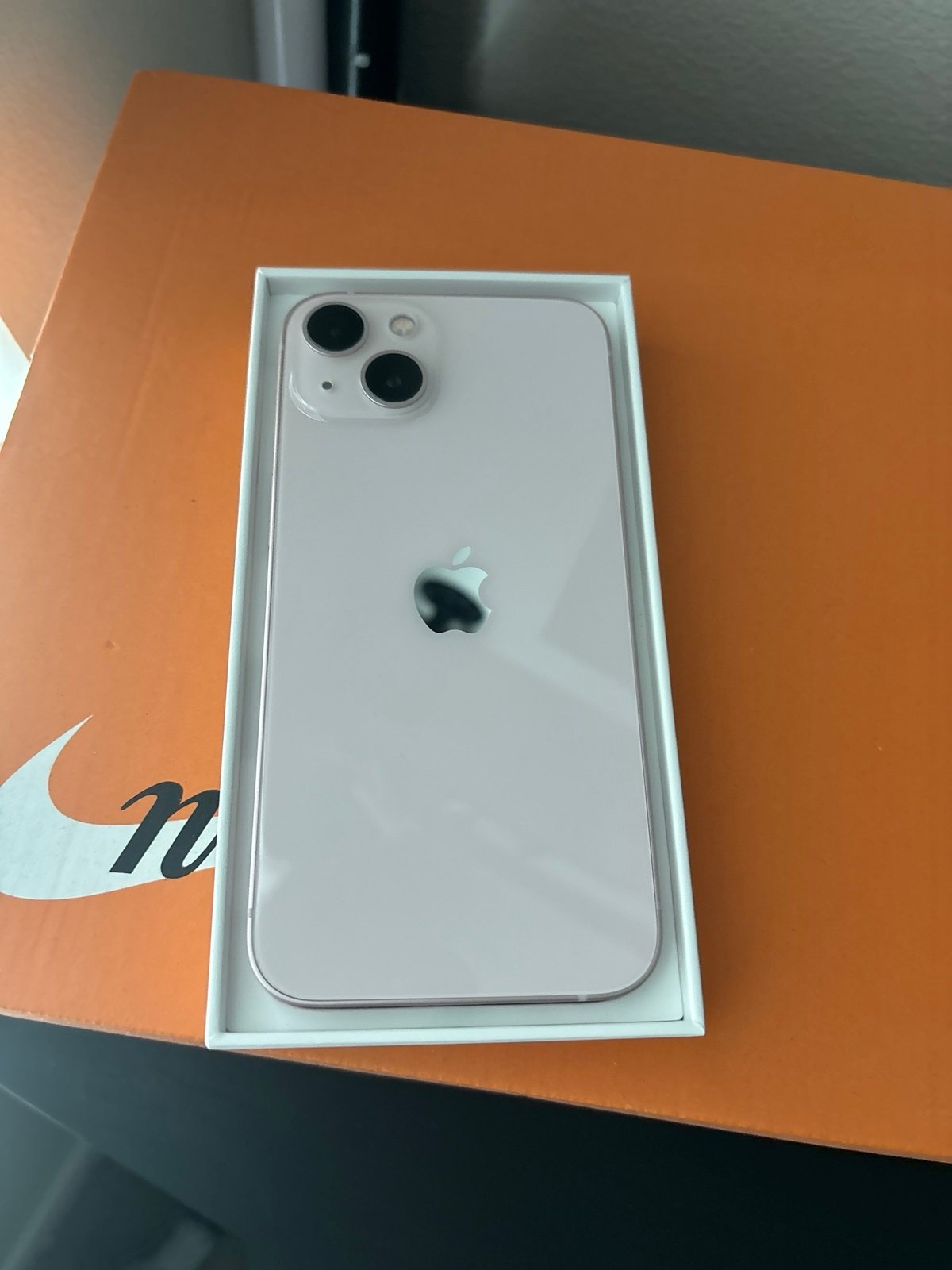 iPhone 13 unlocked 9N98