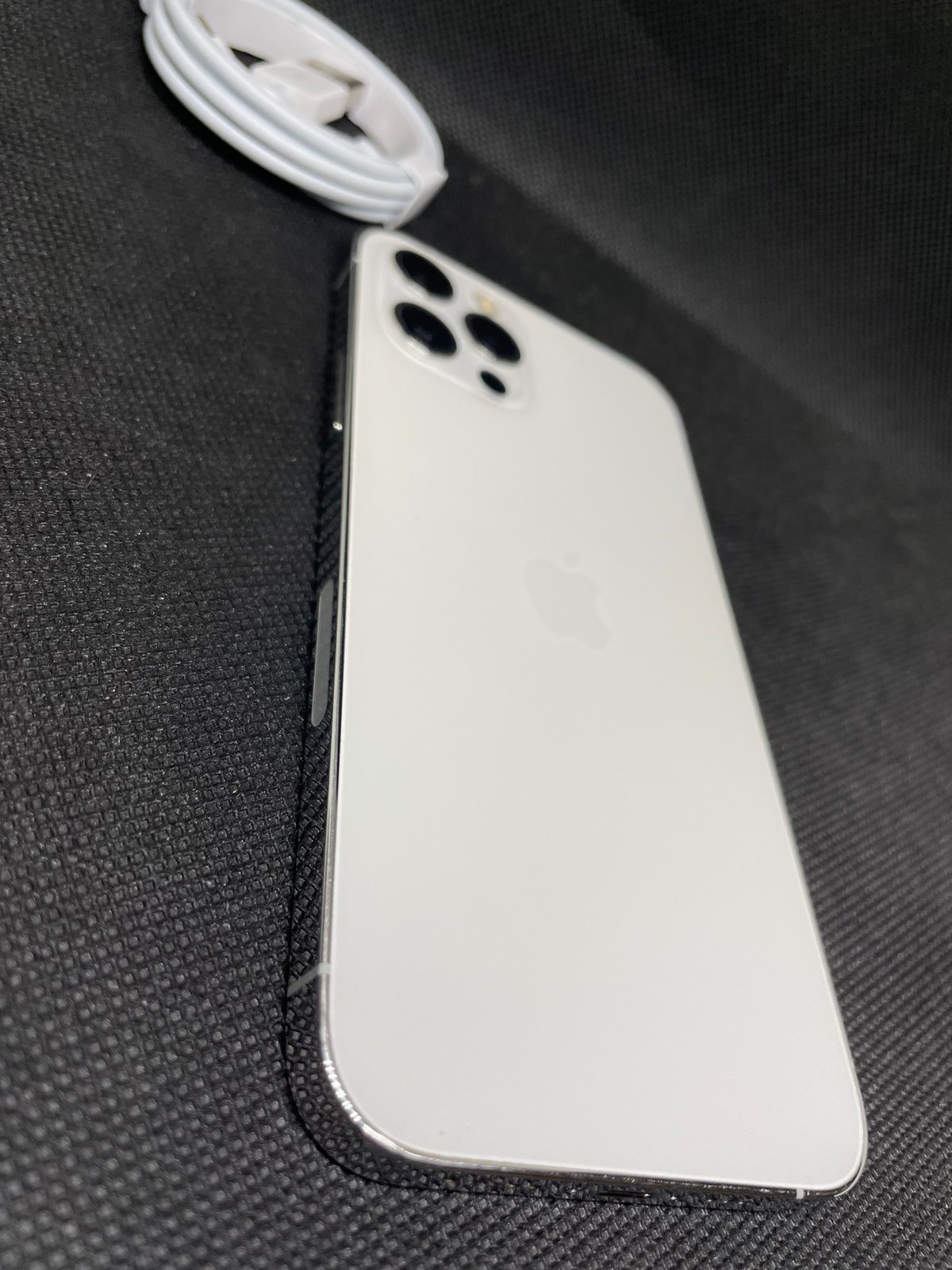 Apple iPhone 12 Pro 128 GB in Silver for Unlocked 2L82