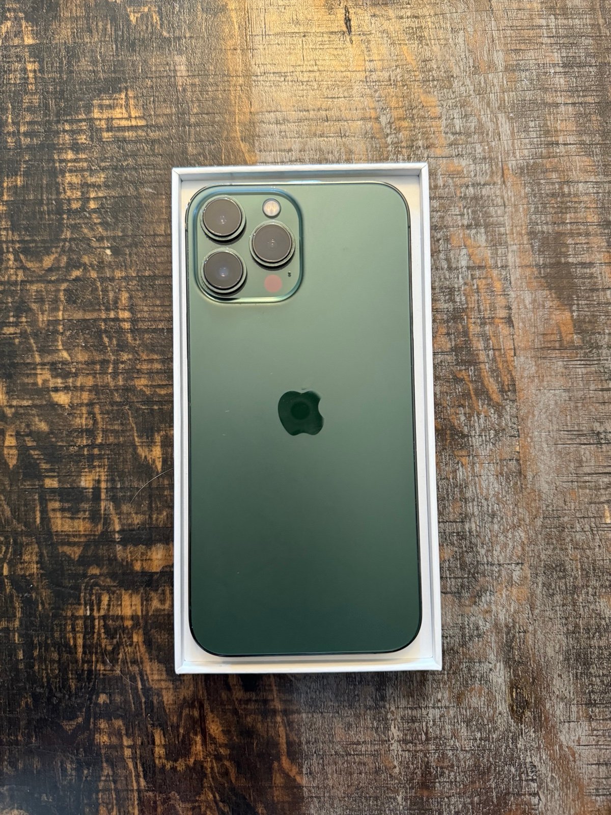 Apple iPhone 13 Pro Max 128 GB in Alpine Green 7P13