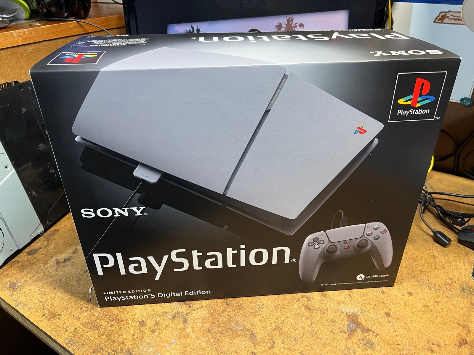 30th Anniversary Limited Edition PlayStation 5 9F62