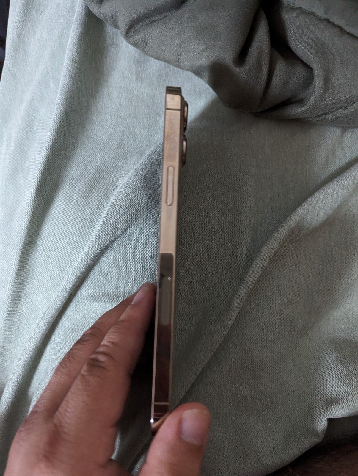 Apple iPhone 13 Pro Max 128 GB in Gold for Unlocked 6Z56