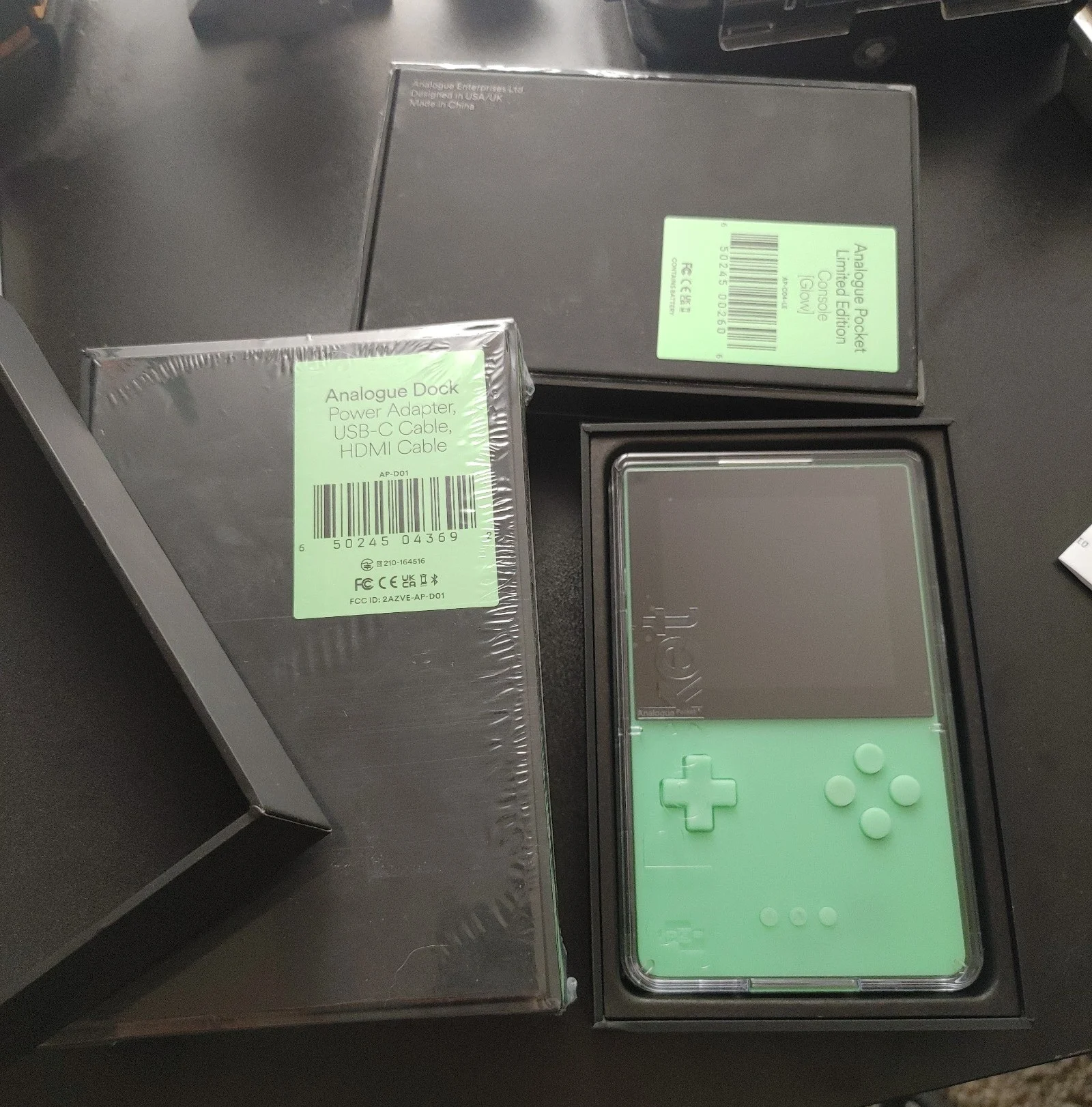 analogue pocket limited edition glow bundle