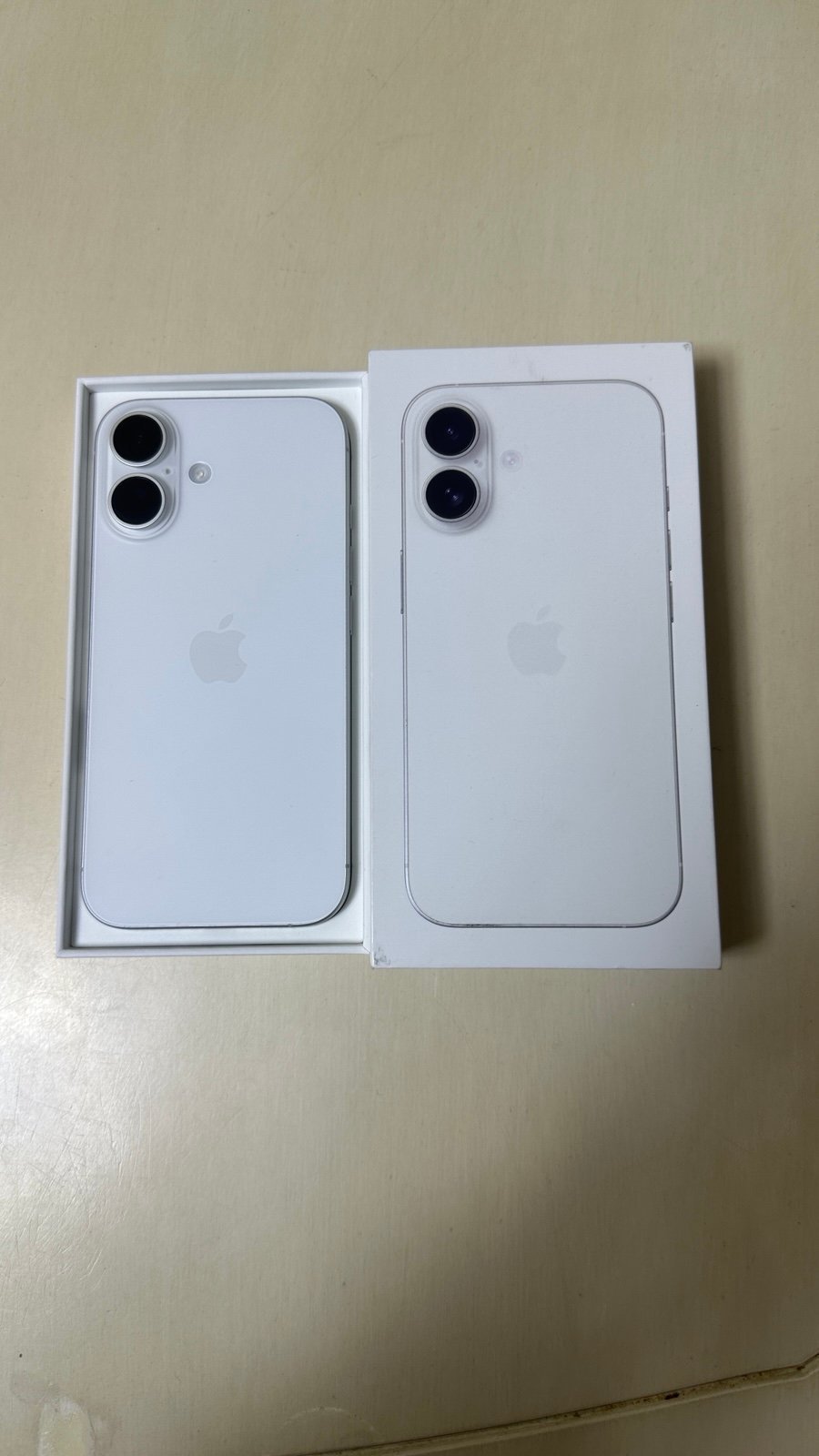 iphone 16 128GB Verizon White 2G81