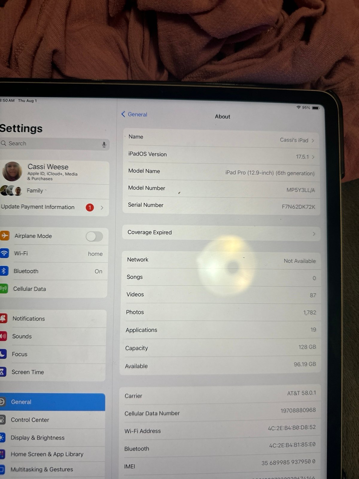 Apple iPad Pro 6th Generation 128 GB in Silver 12.9 inch 3A96