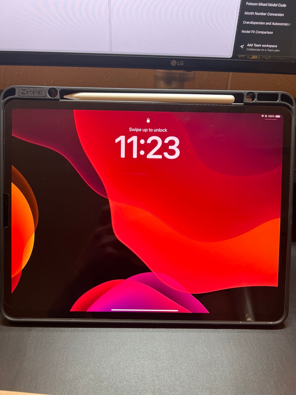 Apple iPad Pro 3rd Generation 256 GB and Apple Pencil 2 9W77