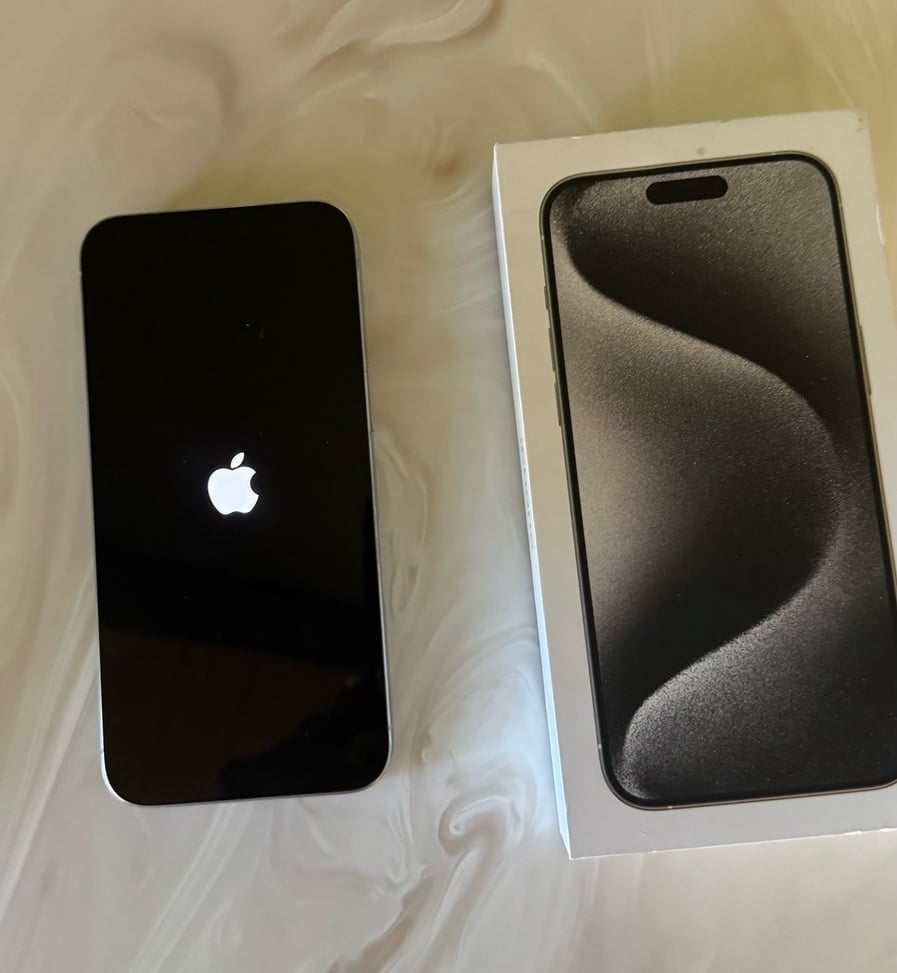 Apple iPhone 15 PRO MAX Locked 1TB 3M13