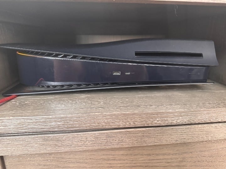 PlayStation 5 Digital Edition Back and White Skins & Dual Sense Edge controller 1S53