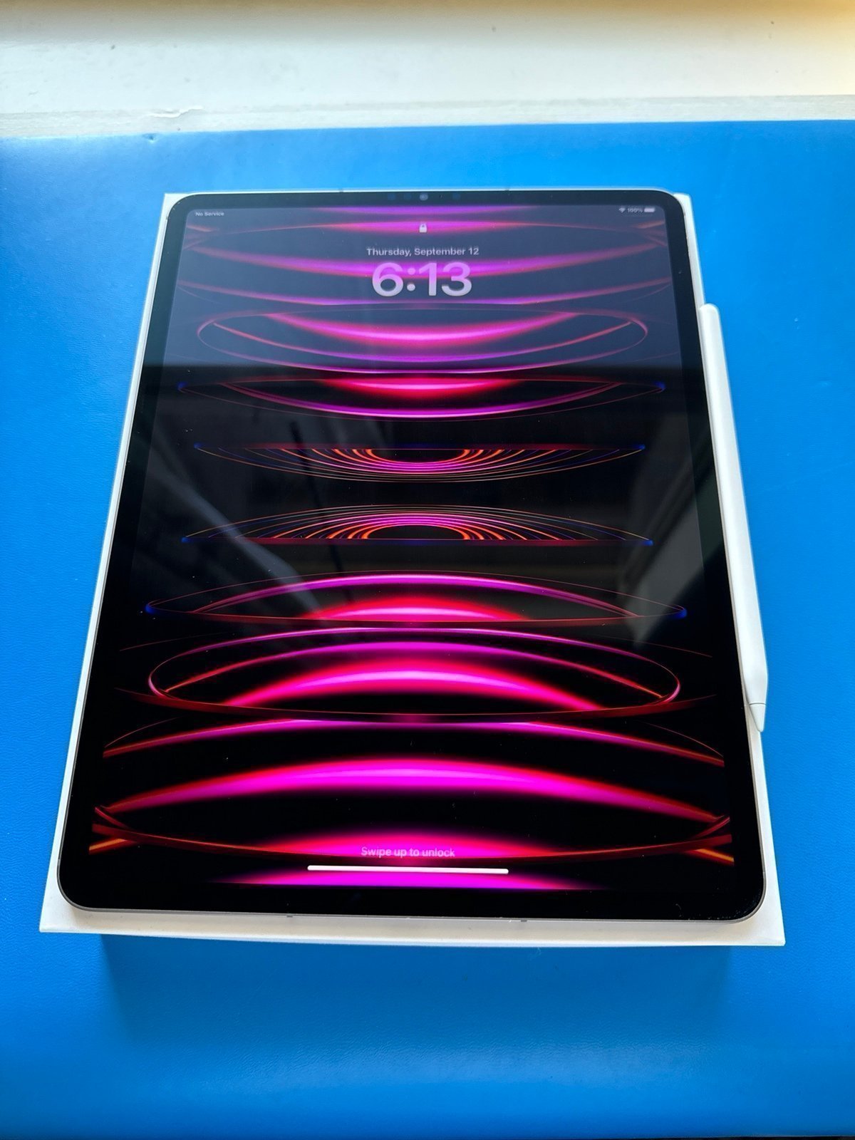 Apple M2 iPad Pro 12.9” 6th Generation 1 TB in Space Gray + Pencil + Case 1H39