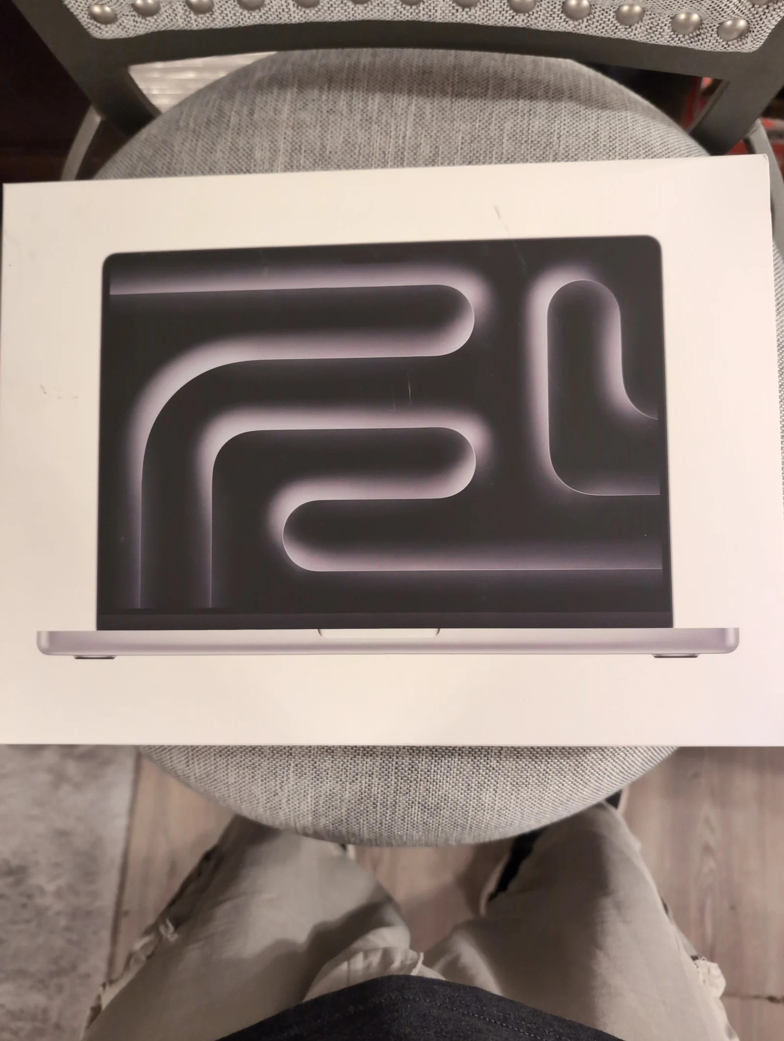 macbook pro 14 inch 2O39