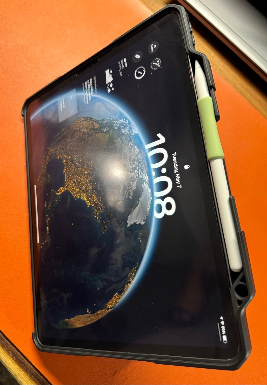 iPad Pro 12.9 4th Generation with Apple Pencil 2nd Gen 3C85