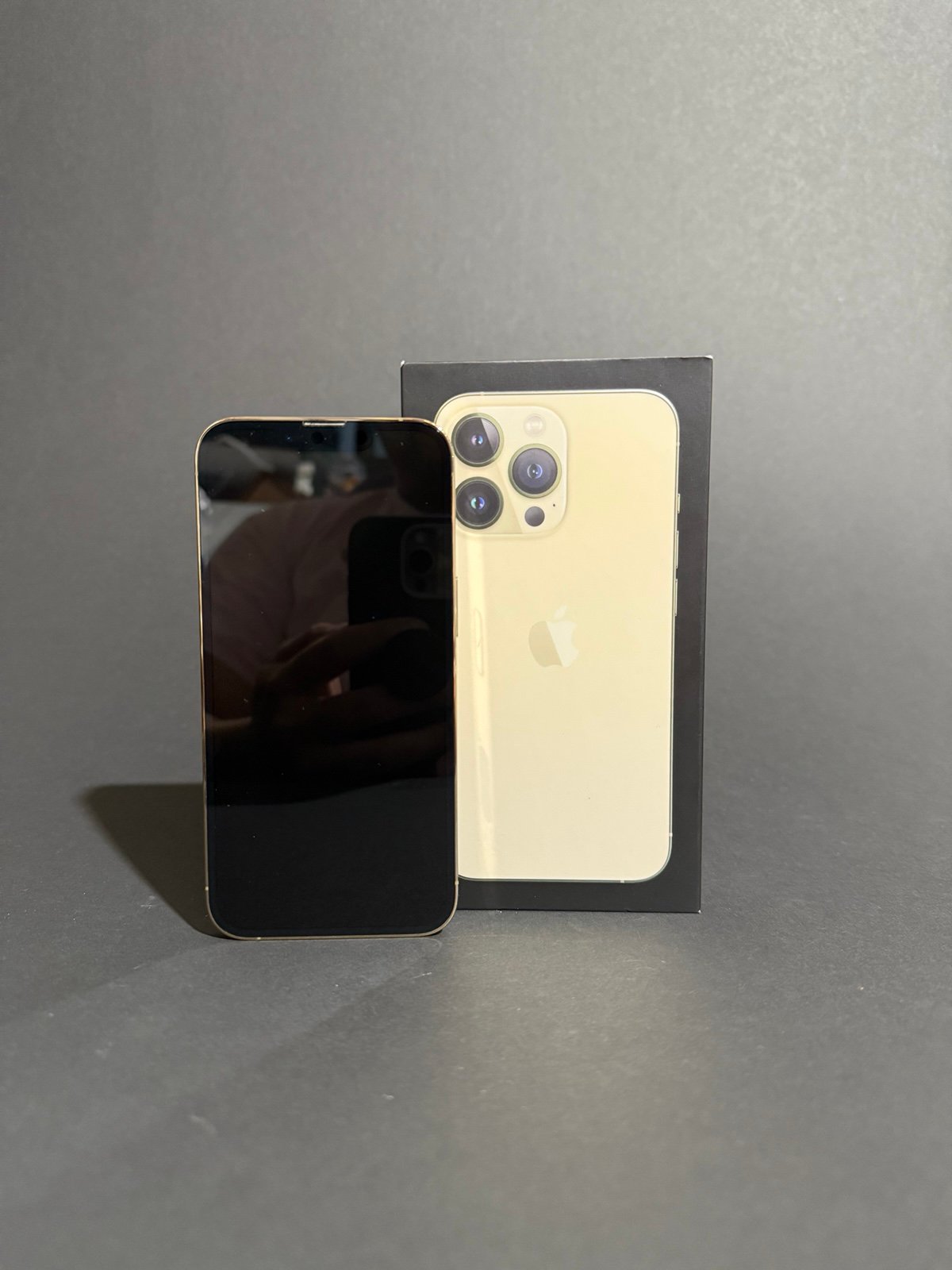 Apple iPhone 13 Pro 256 GB Carrier Unlocked 7T33