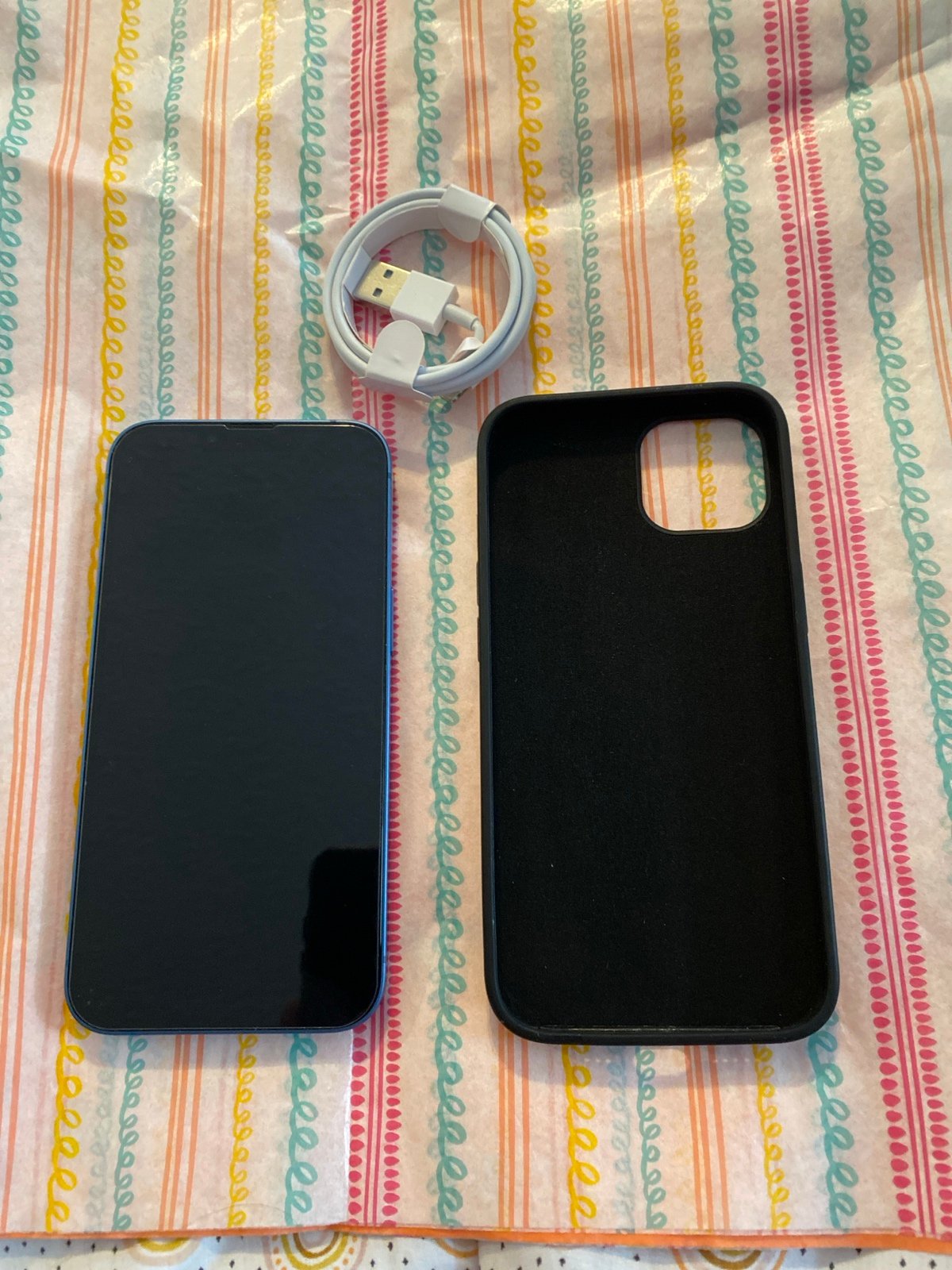 Unlocked Apple iPhone 13 Blue with lightning charger cord 3V36