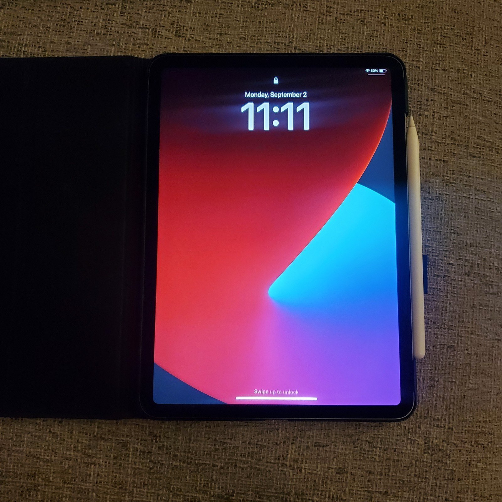 ipad pro 11 inch 2nd generation with case and Apple Pencil 8M59