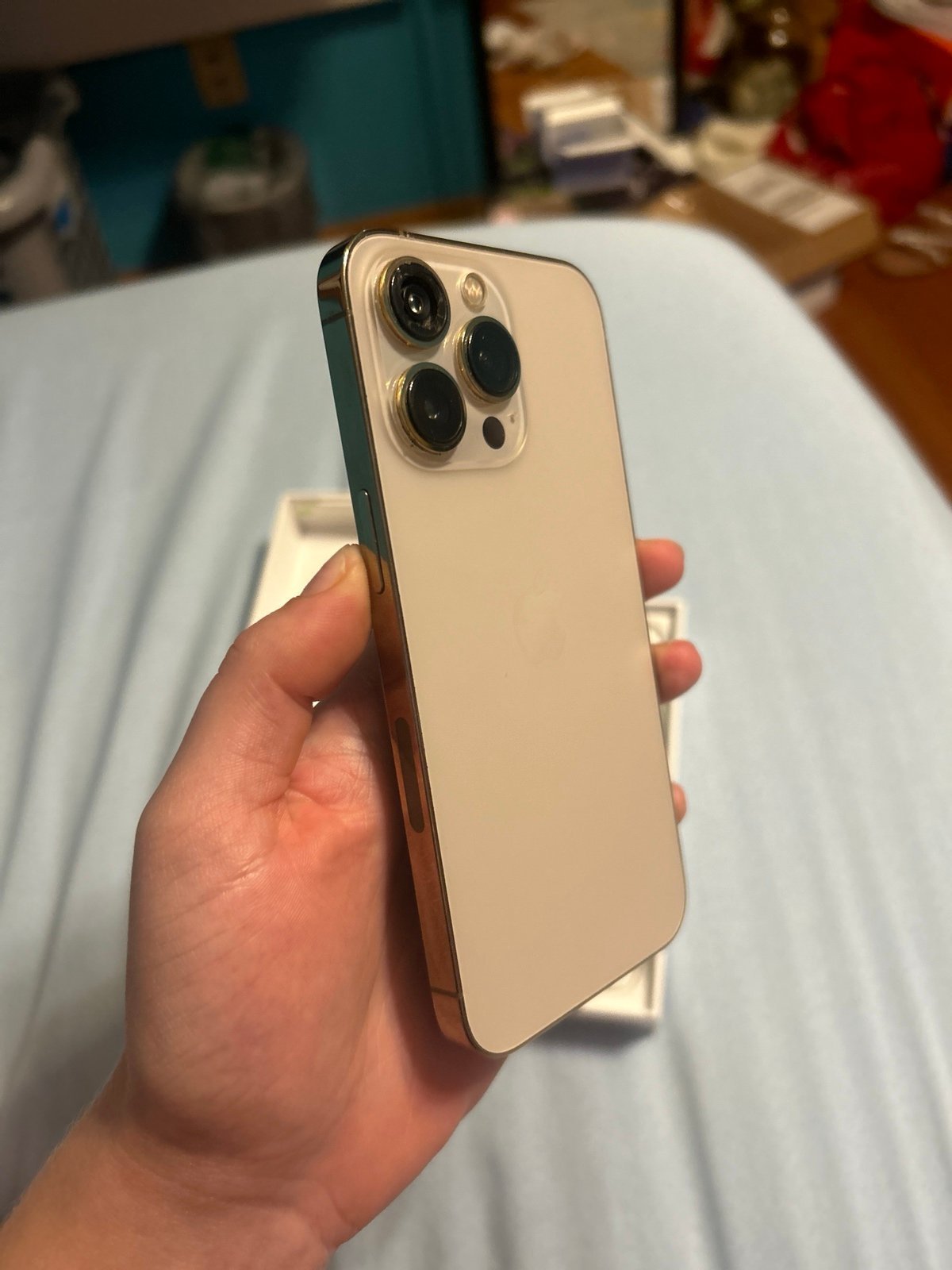 Apple iPhone 13 Pro 128 GB in Gold for Unlocked 8H88