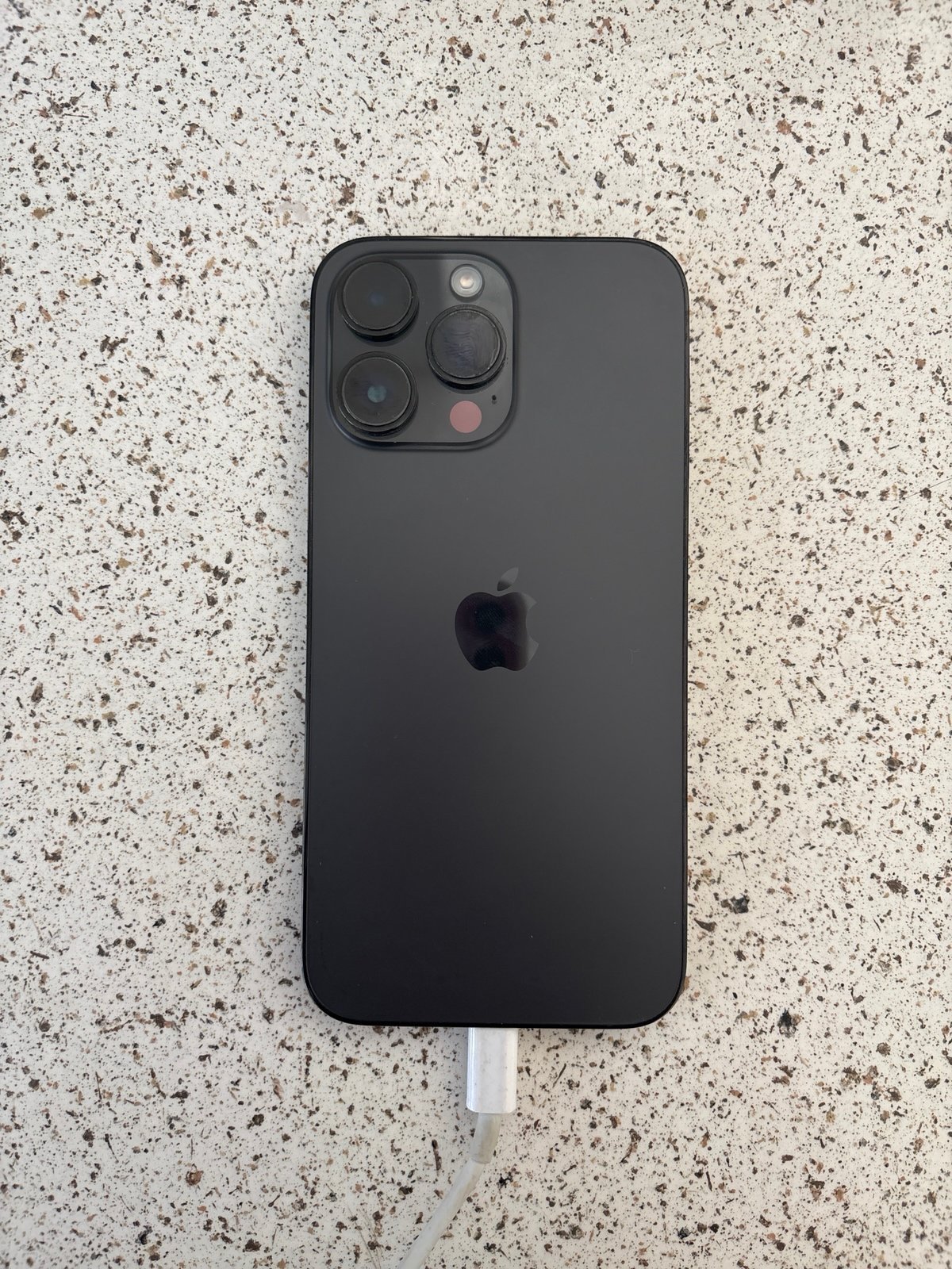 Apple iPhone 14 pro max 7U13