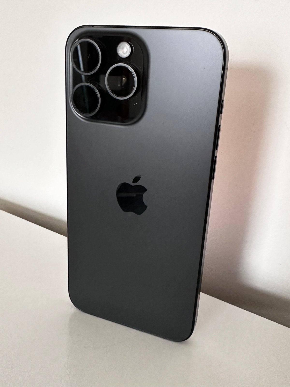 Apple iPhone 15 Pro Max 512gb UNLOCKED 7S13