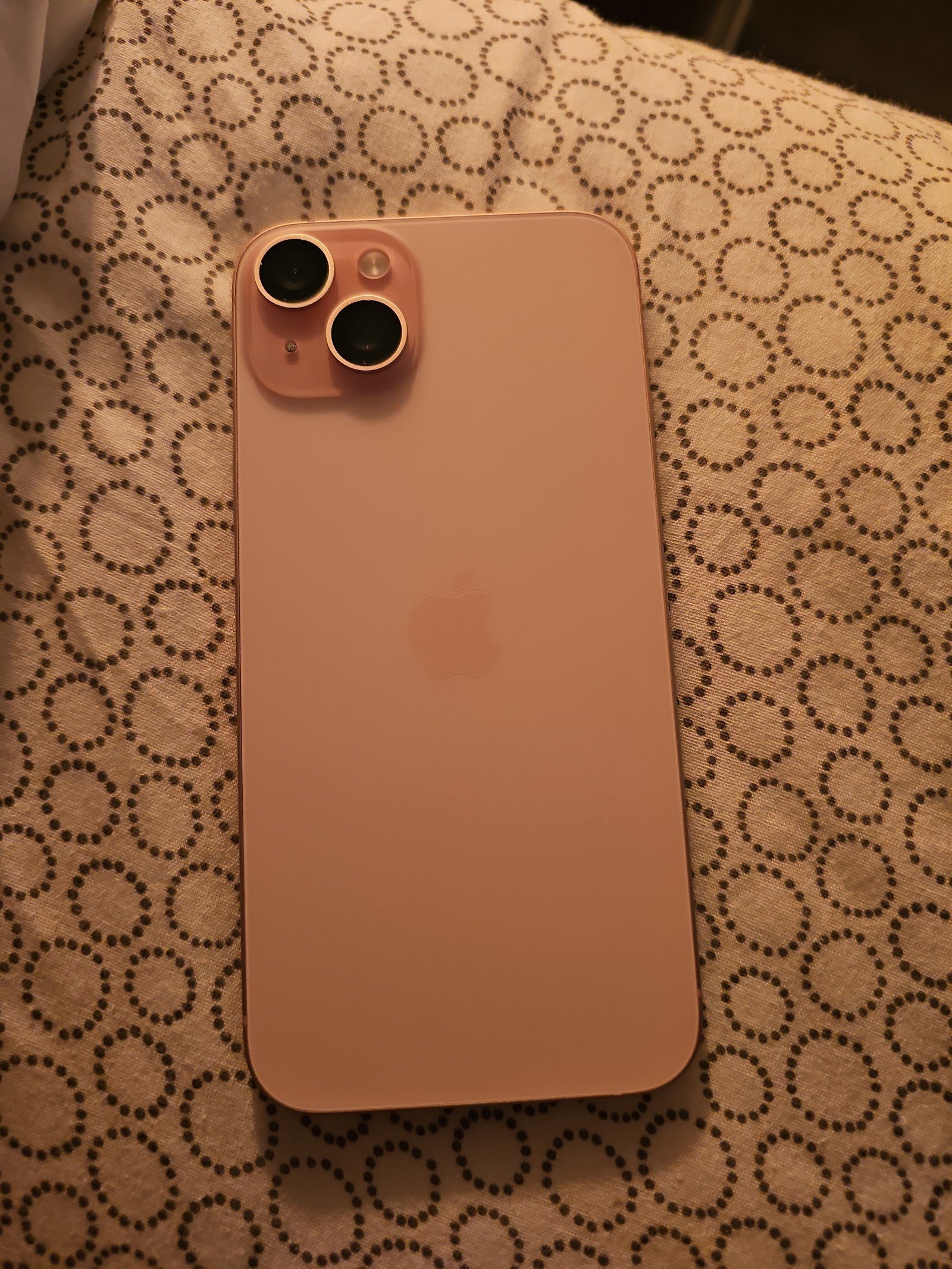 iPhone 15 plus Pink 256gb unlocked 7L83