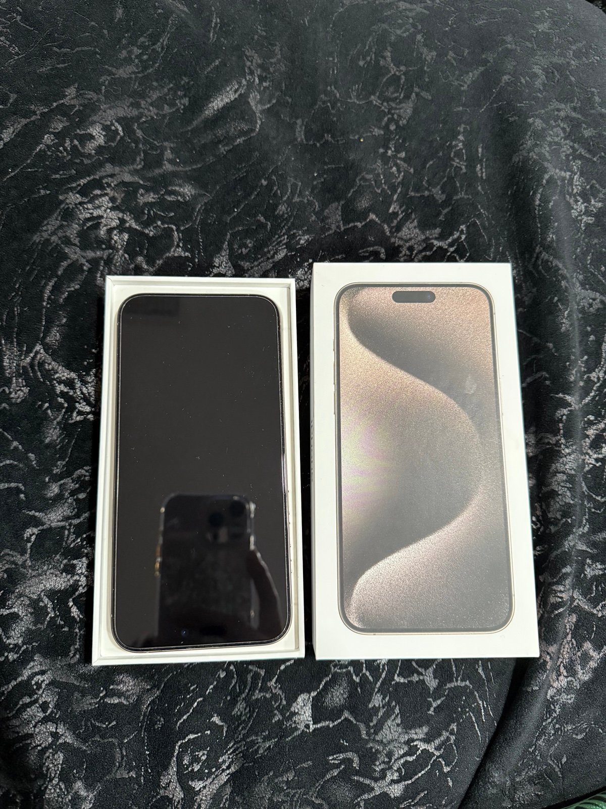 iPhone 15 Pro Max 1TB Unlocked Natural Titanium Color 7L63