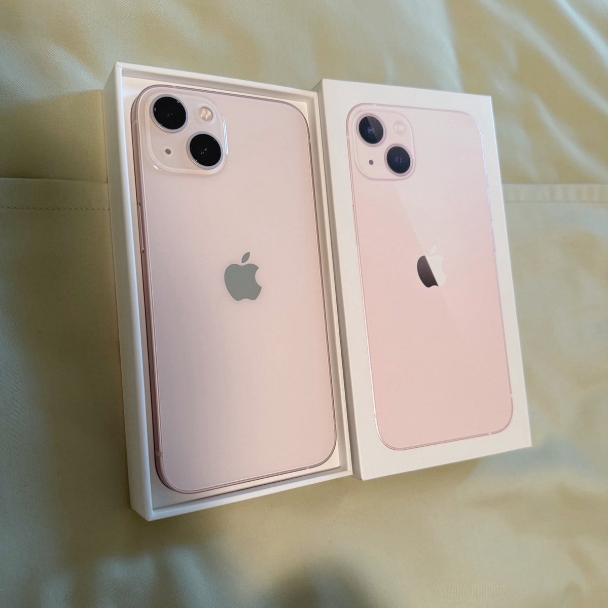 Apple iPhone 13 Pink 256GB Unlocked with Box 9H51