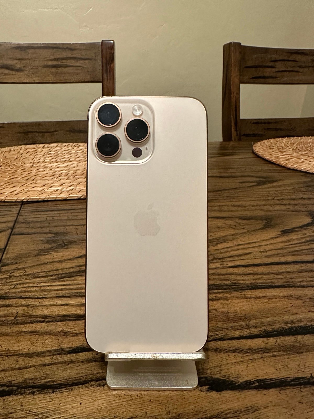 Apple iPhone 16 Pro Max 256GB VERZION ONLY 1G79