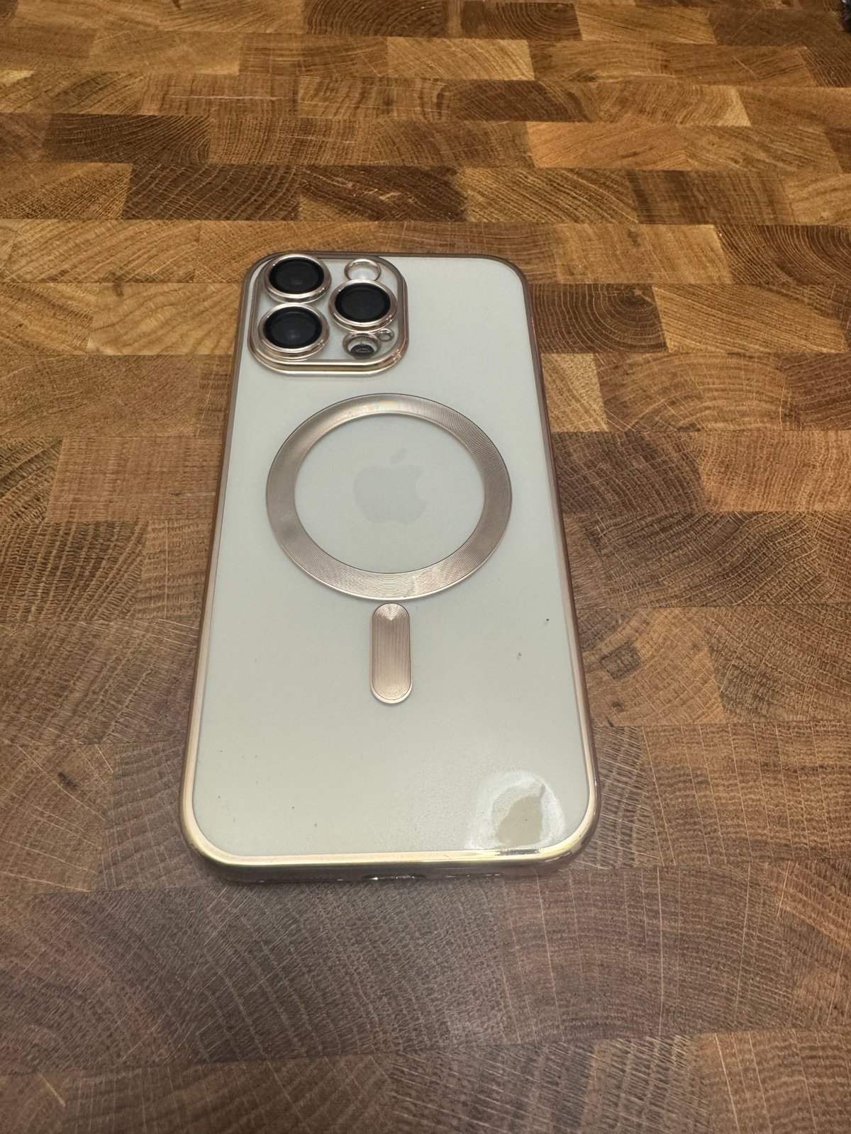 iPhone 14 Pro Max unlocked 2V82