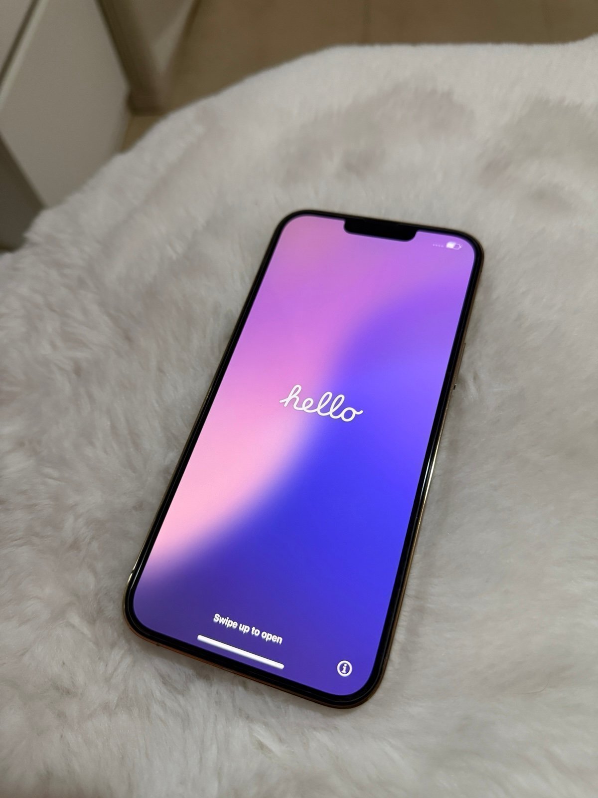 iPhone 13 Pro Max Gold 512 GB Unlocked - In basically brand new condition!!! 1Y27