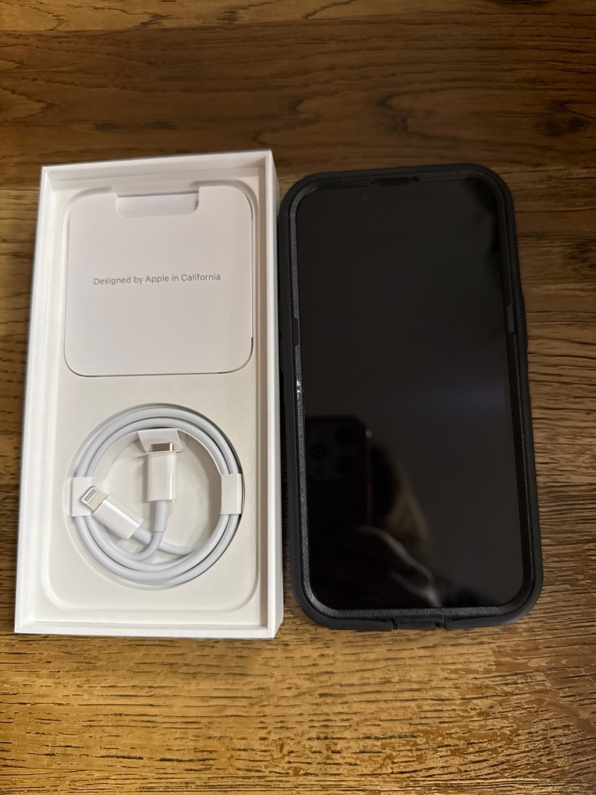 iPhone 14  midnight (edited color) with Otterbox case and charger UNLOCKED 9K71