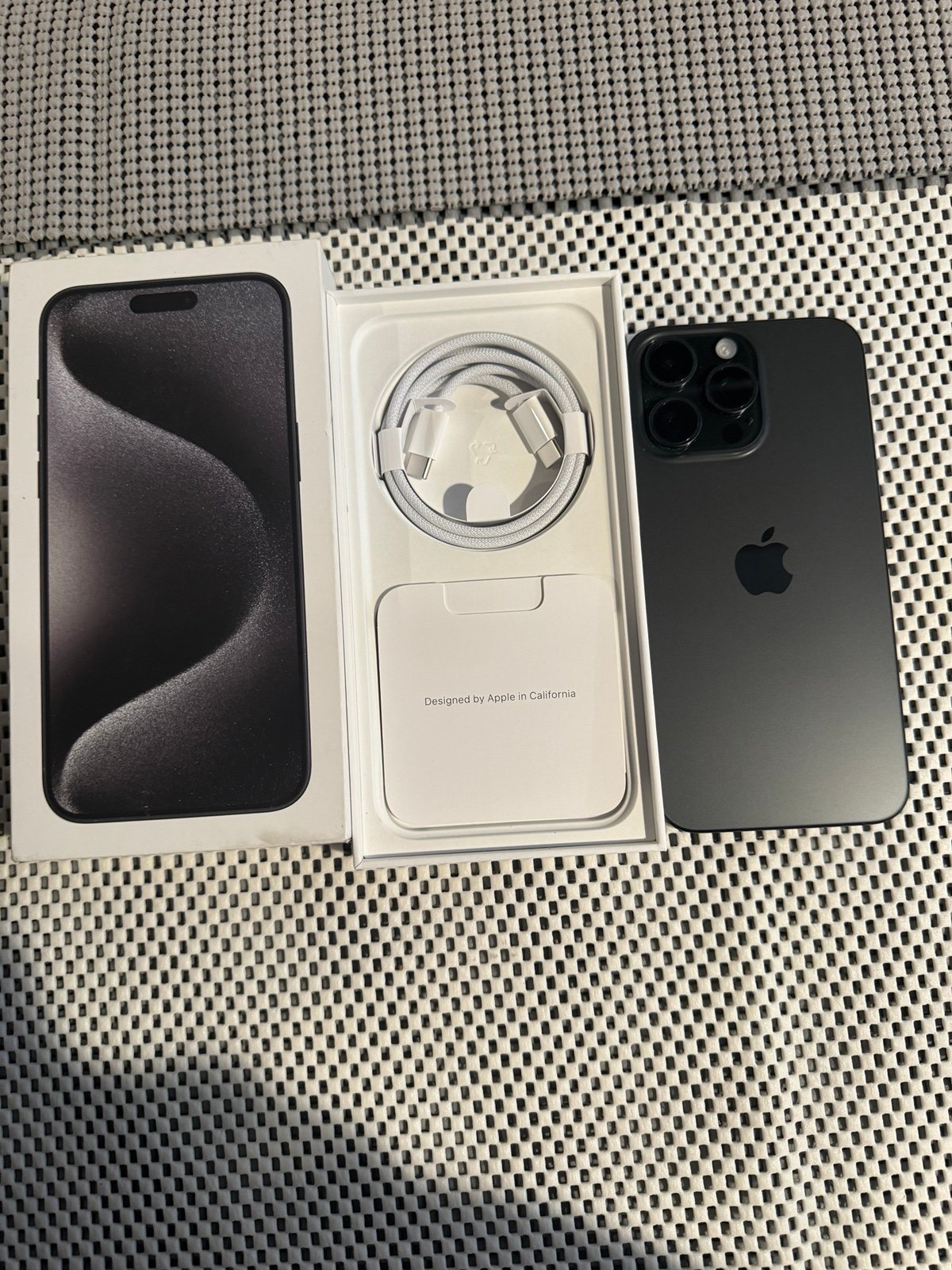 iPhone 15 Pro Max 256GB Verizon carrier only! Black New with open Box 2T59